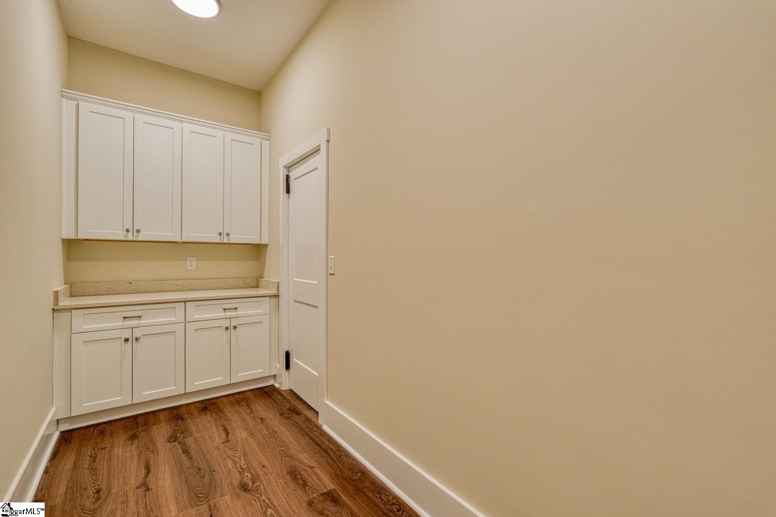 586 Clifdale Road Property Photo 20