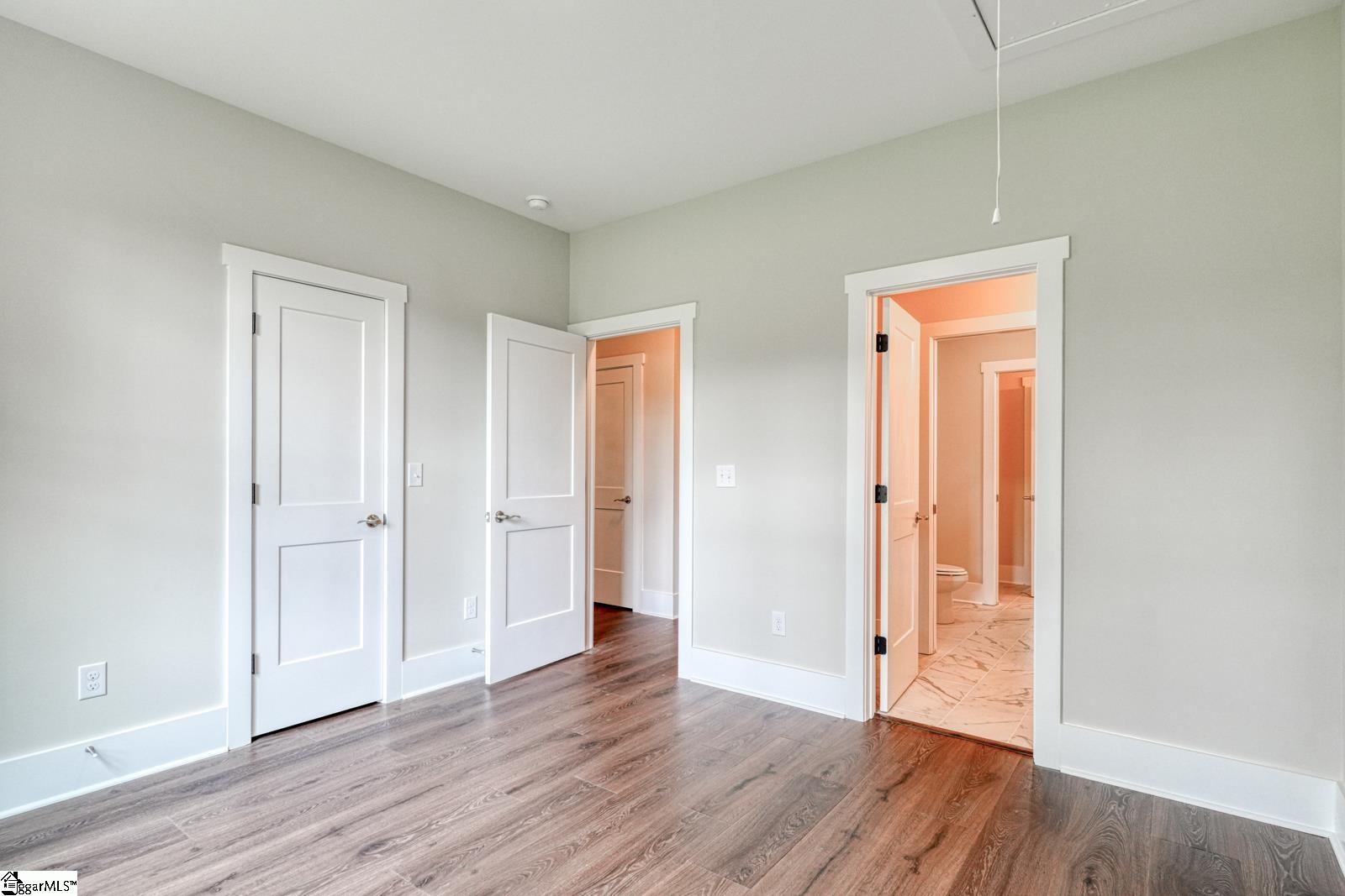 586 Clifdale Road Property Photo 32