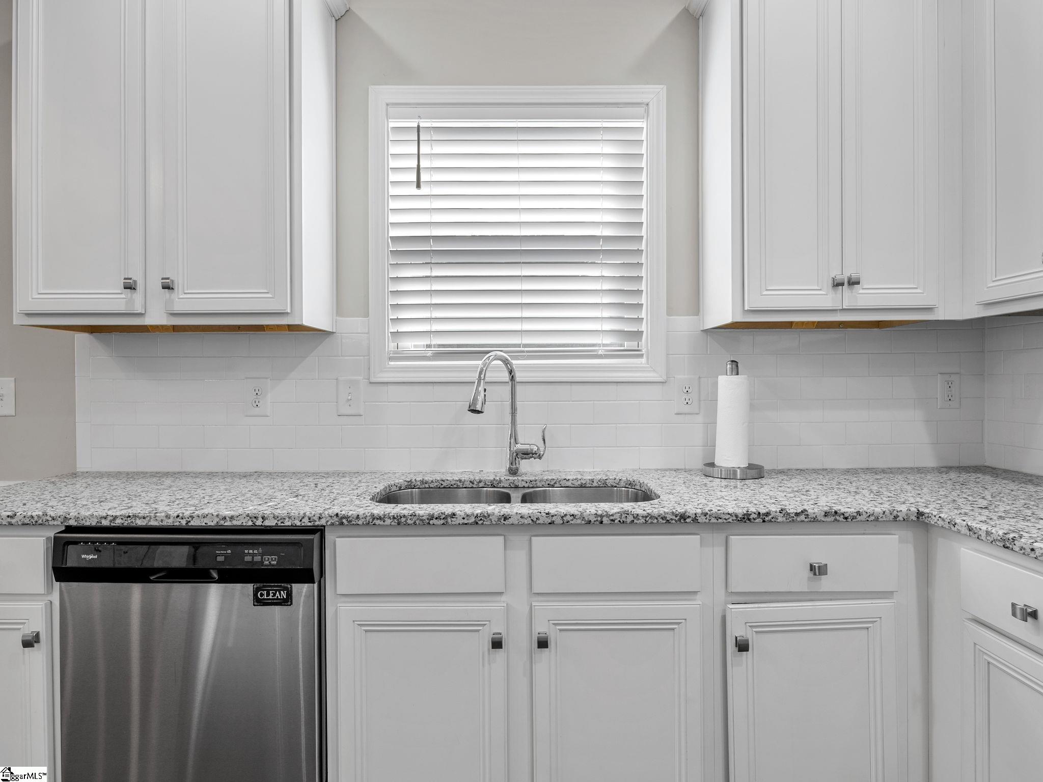 190 Colfax Drive Property Photo 13