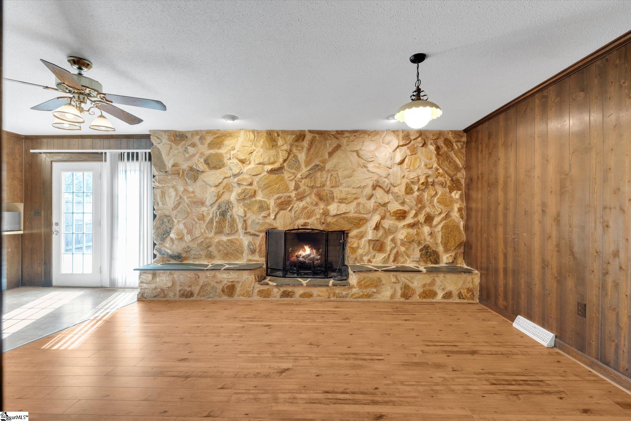 2114 Karen Lane Property Photo 7