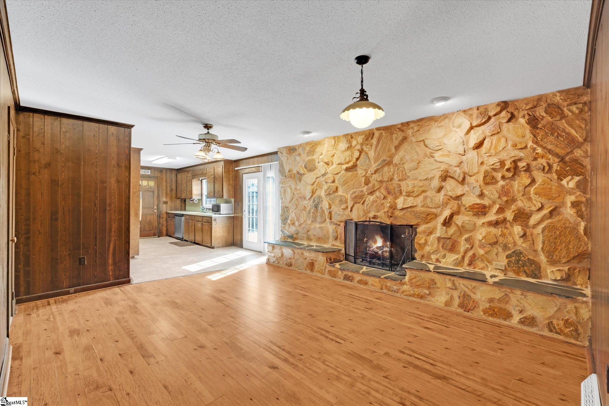 2114 Karen Lane Property Photo 10