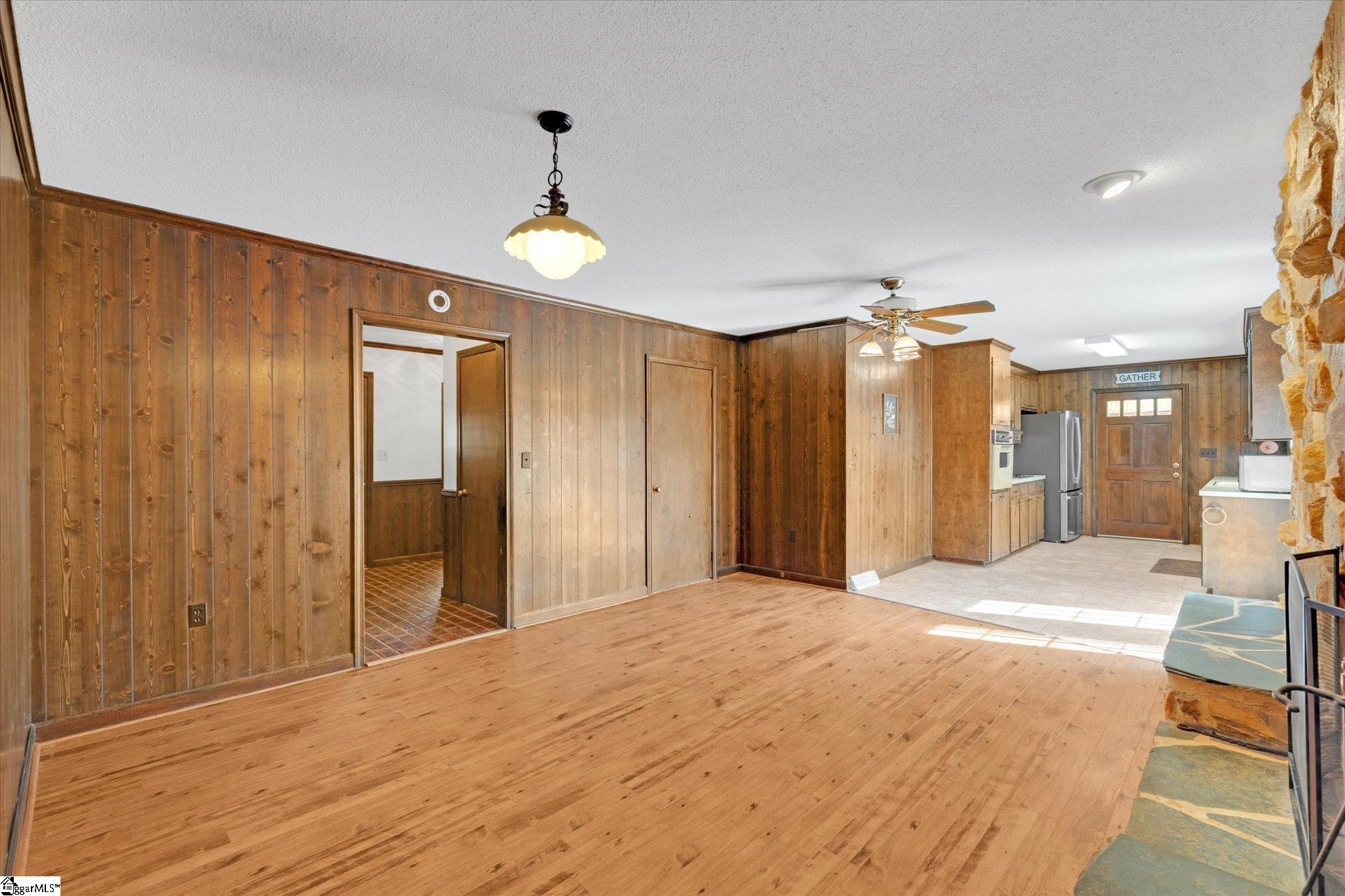 2114 Karen Lane Property Photo 11