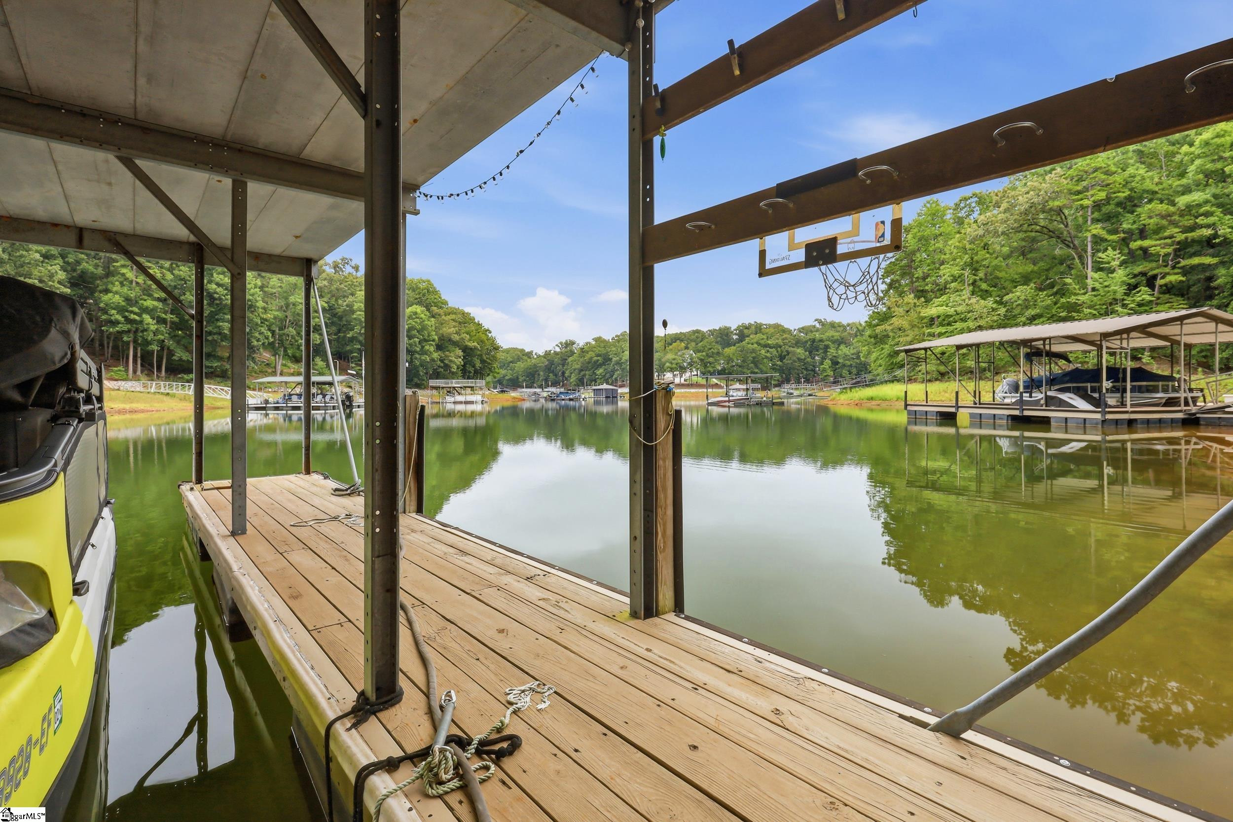 102 Pier Thirty Three Property Photo 3