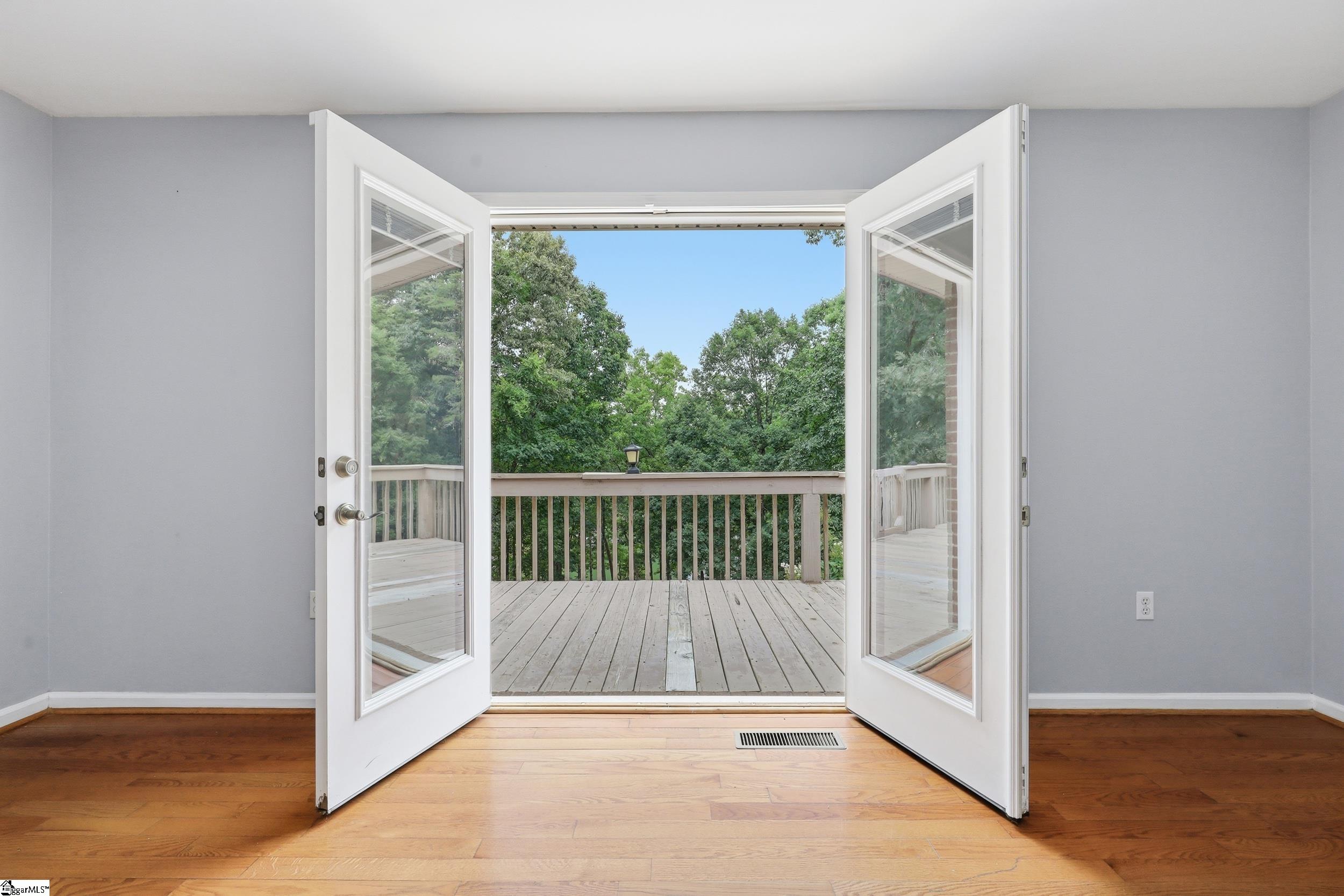 102 Pier Thirty Three Property Photo 21