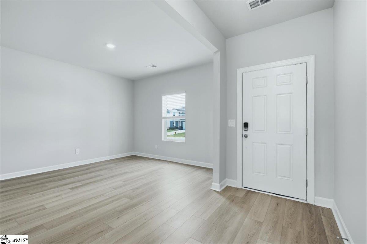 125 Gibbon Way Property Photo 5