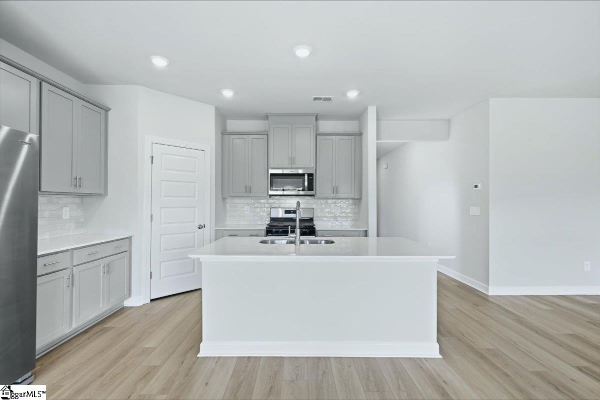 125 Gibbon Way Property Photo 8