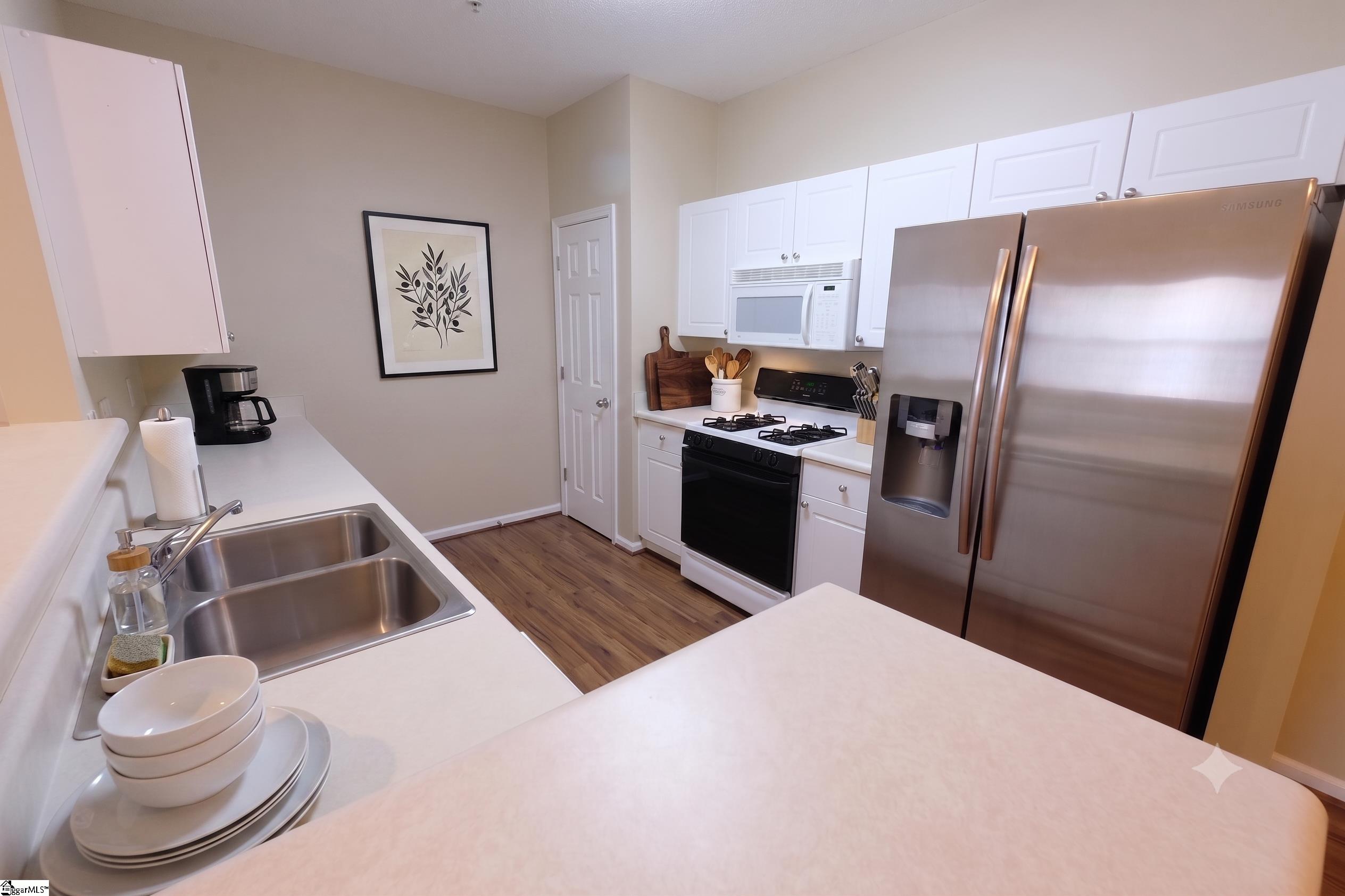 602 Mckenna Circle Property Photo 6