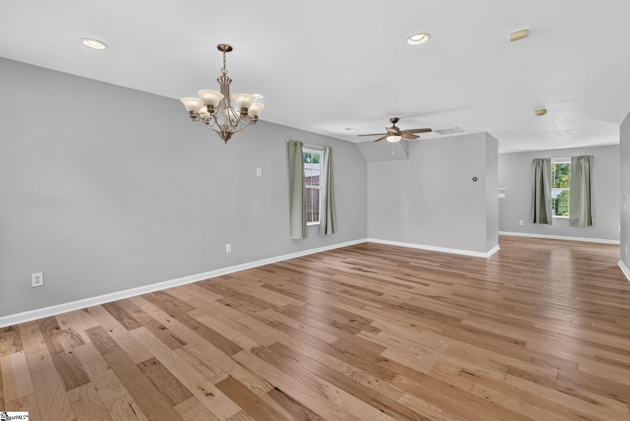 114 Kingsman Court Property Photo 16