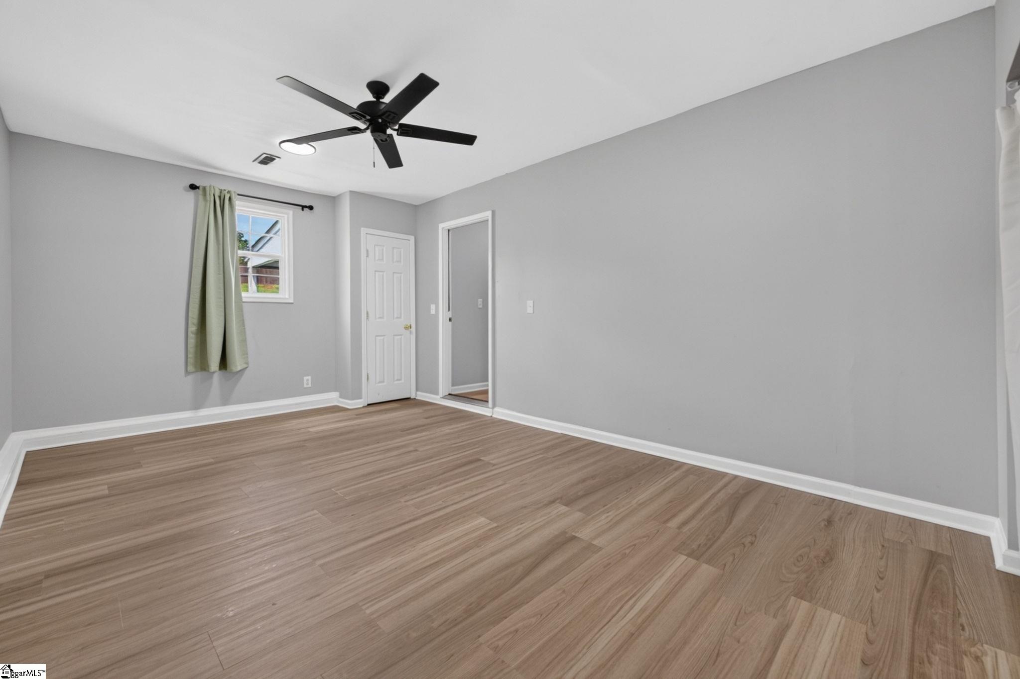 114 Kingsman Court Property Photo 23