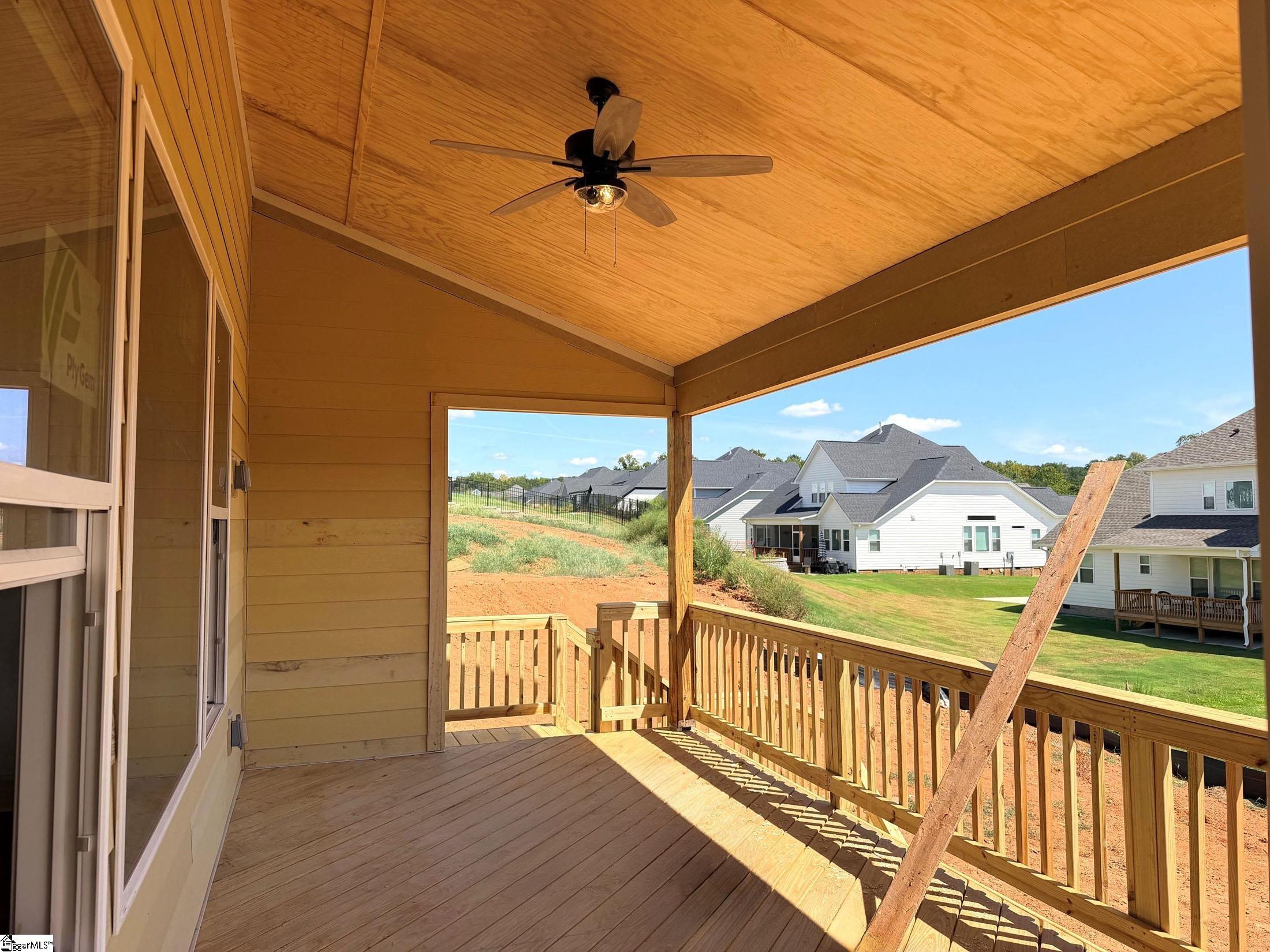 618 Creekway Court Property Photo 4