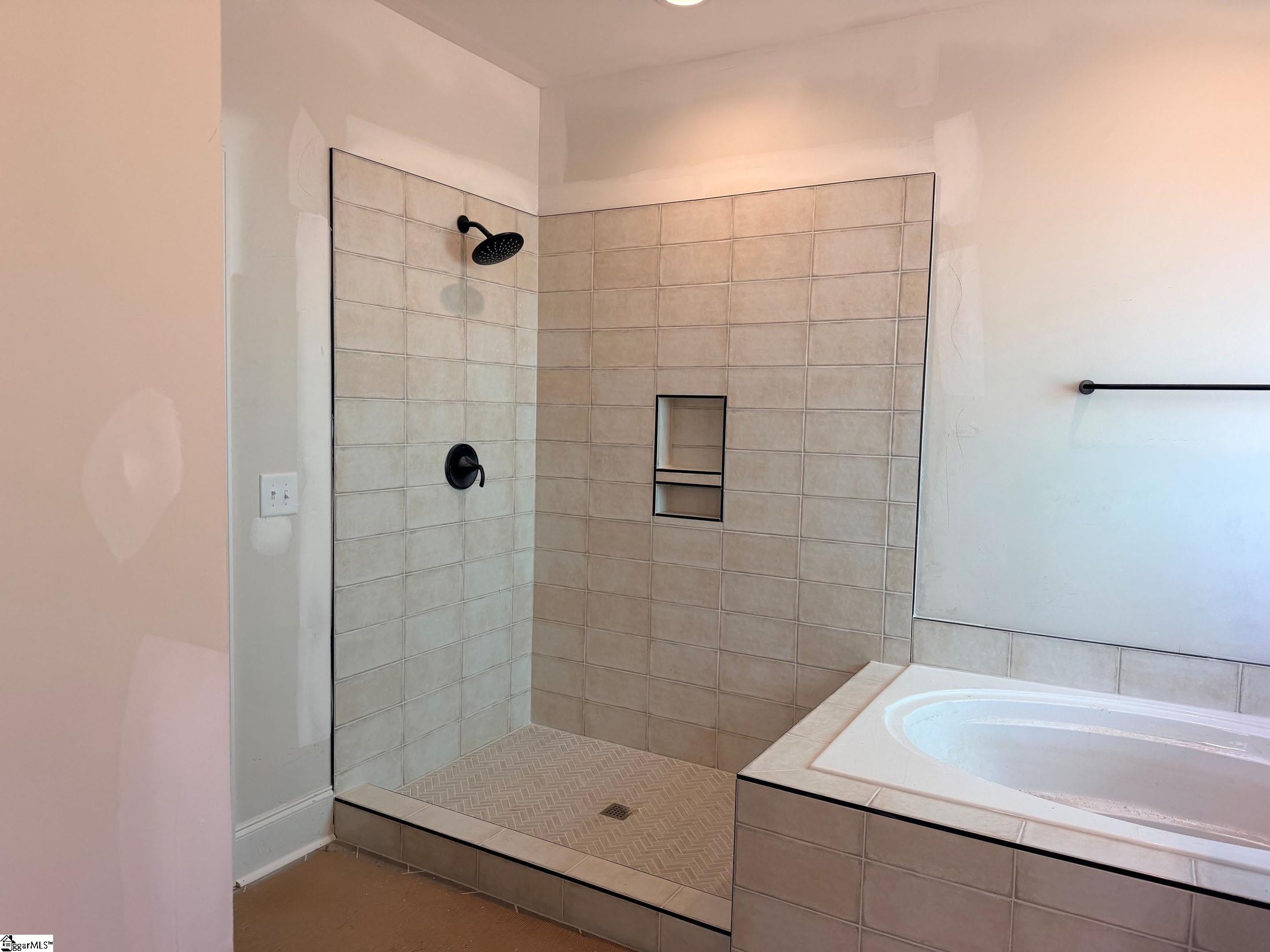 618 Creekway Court Property Photo 13