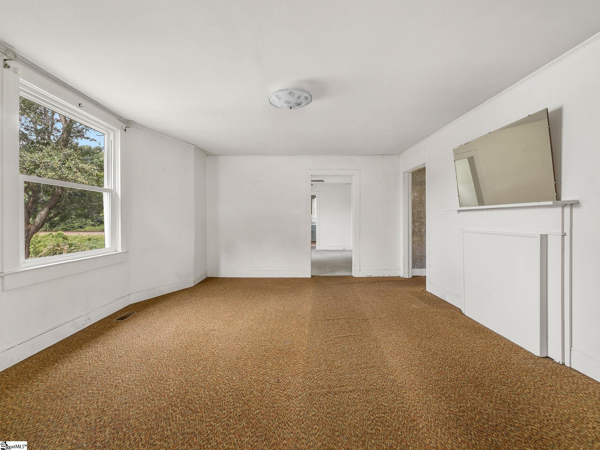 33 Lawrence Street Property Photo 8