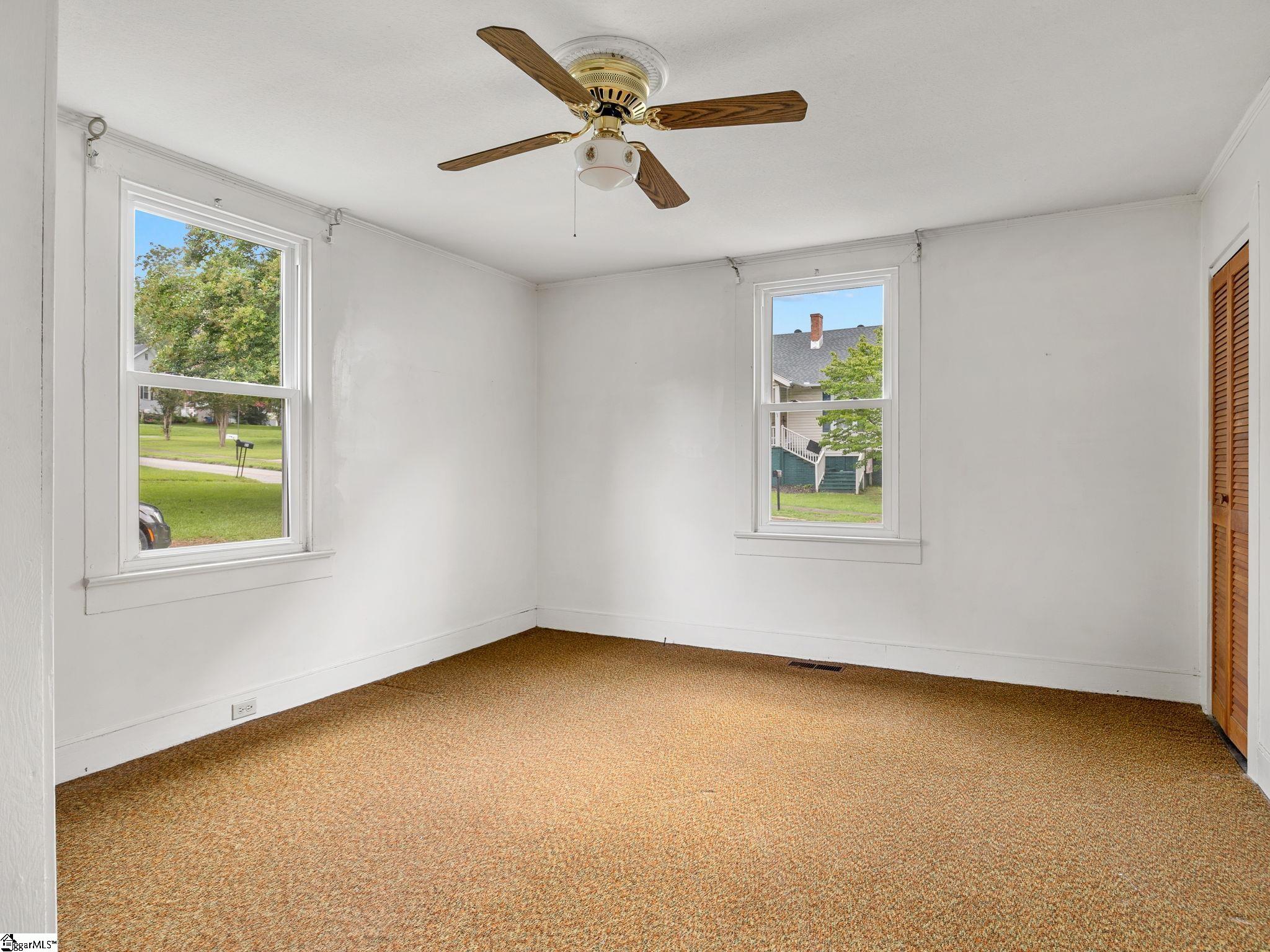 33 Lawrence Street Property Photo 22
