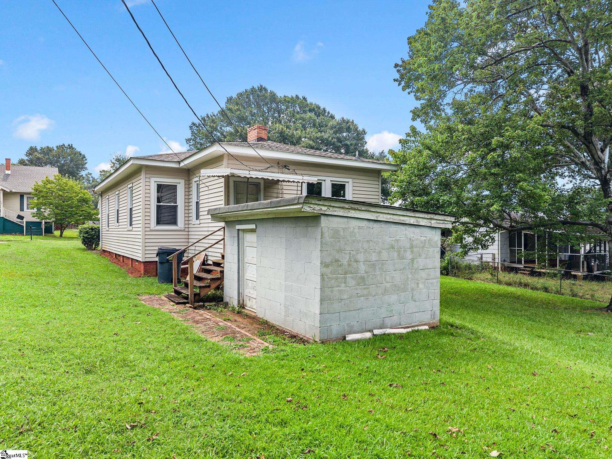 33 Lawrence Street Property Photo 26