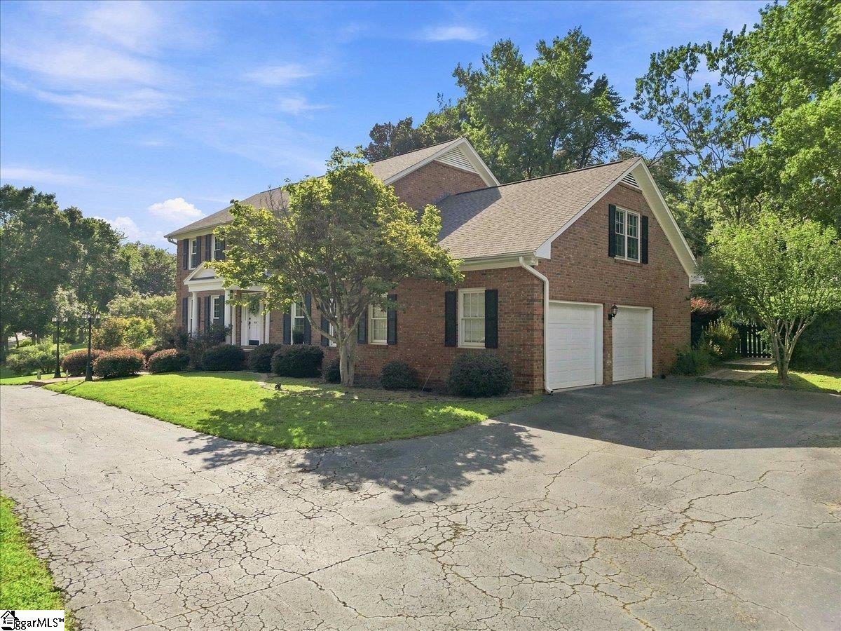 410 Thornhill Drive Property Photo 3