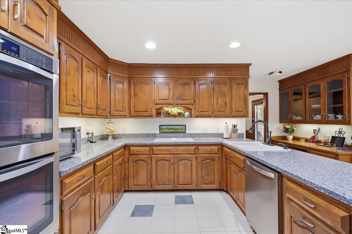 410 Thornhill Drive Property Photo 13