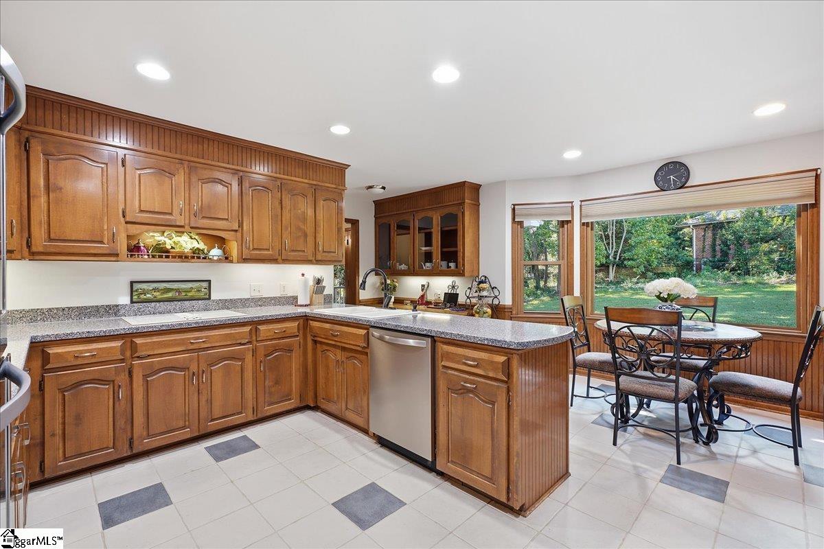 410 Thornhill Drive Property Photo 14