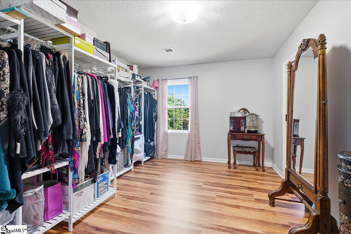 410 Thornhill Drive Property Photo 27