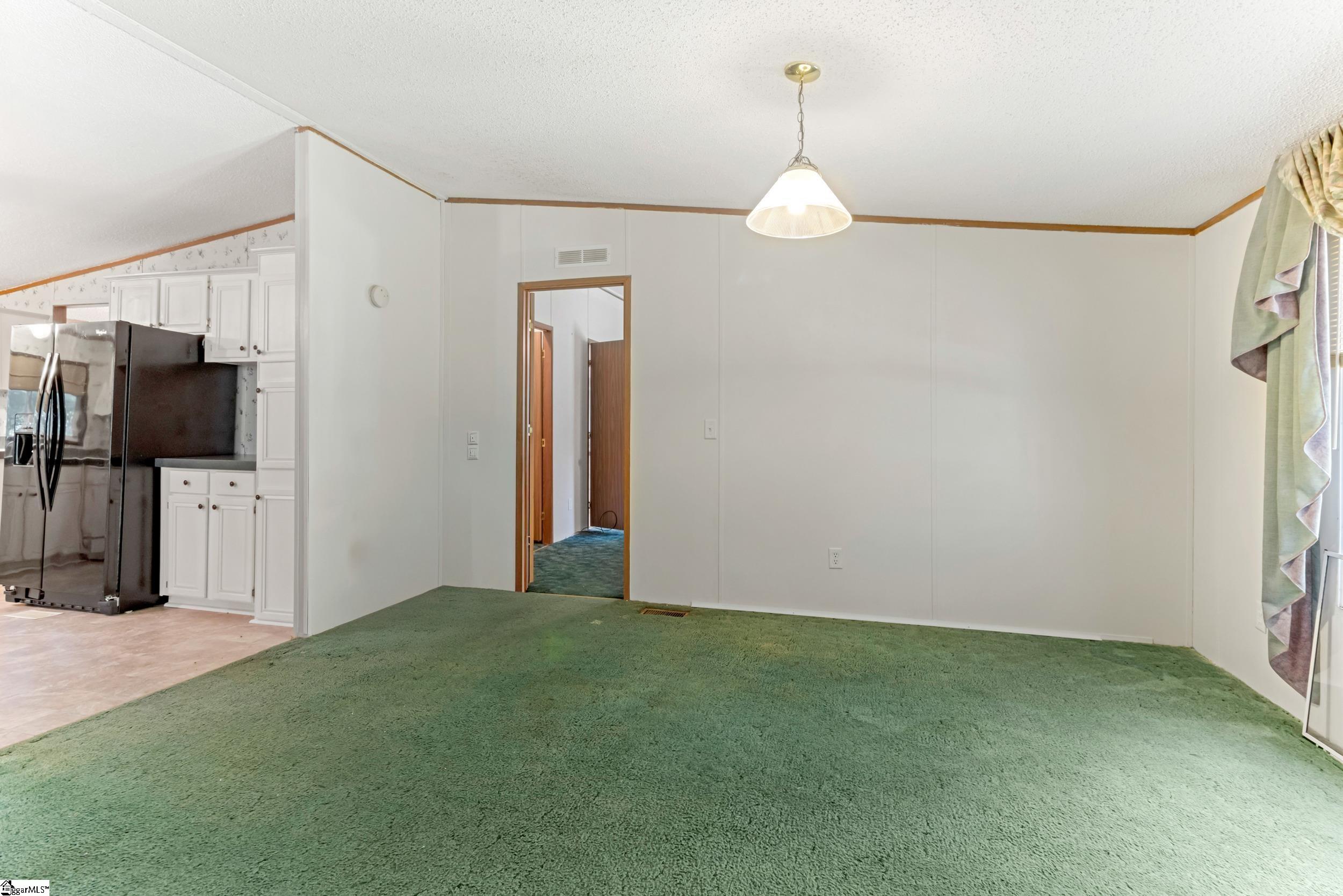 214 Chantilly Circle Property Photo 3