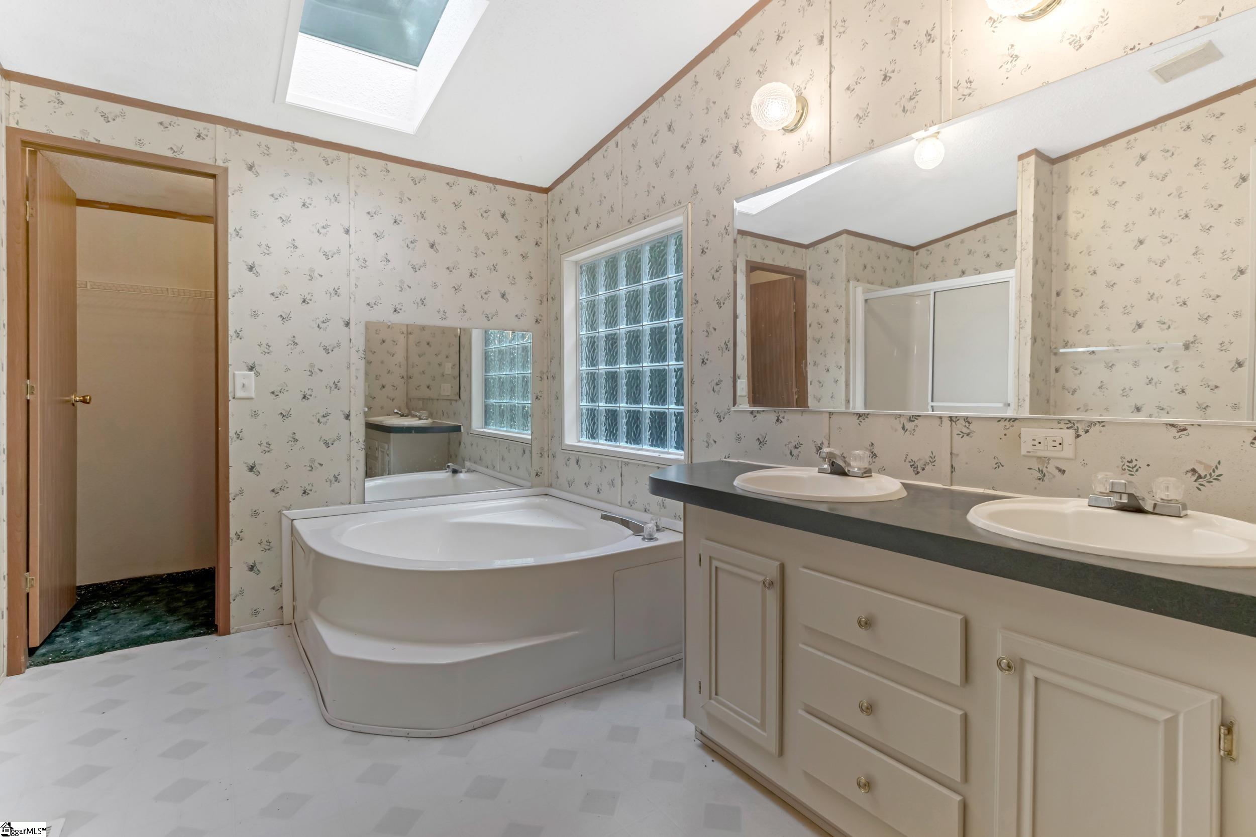 214 Chantilly Circle Property Photo 15