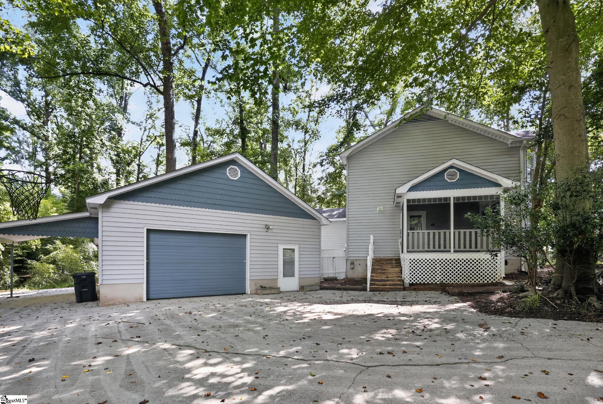 814 S Almond Drive Property Photo 2