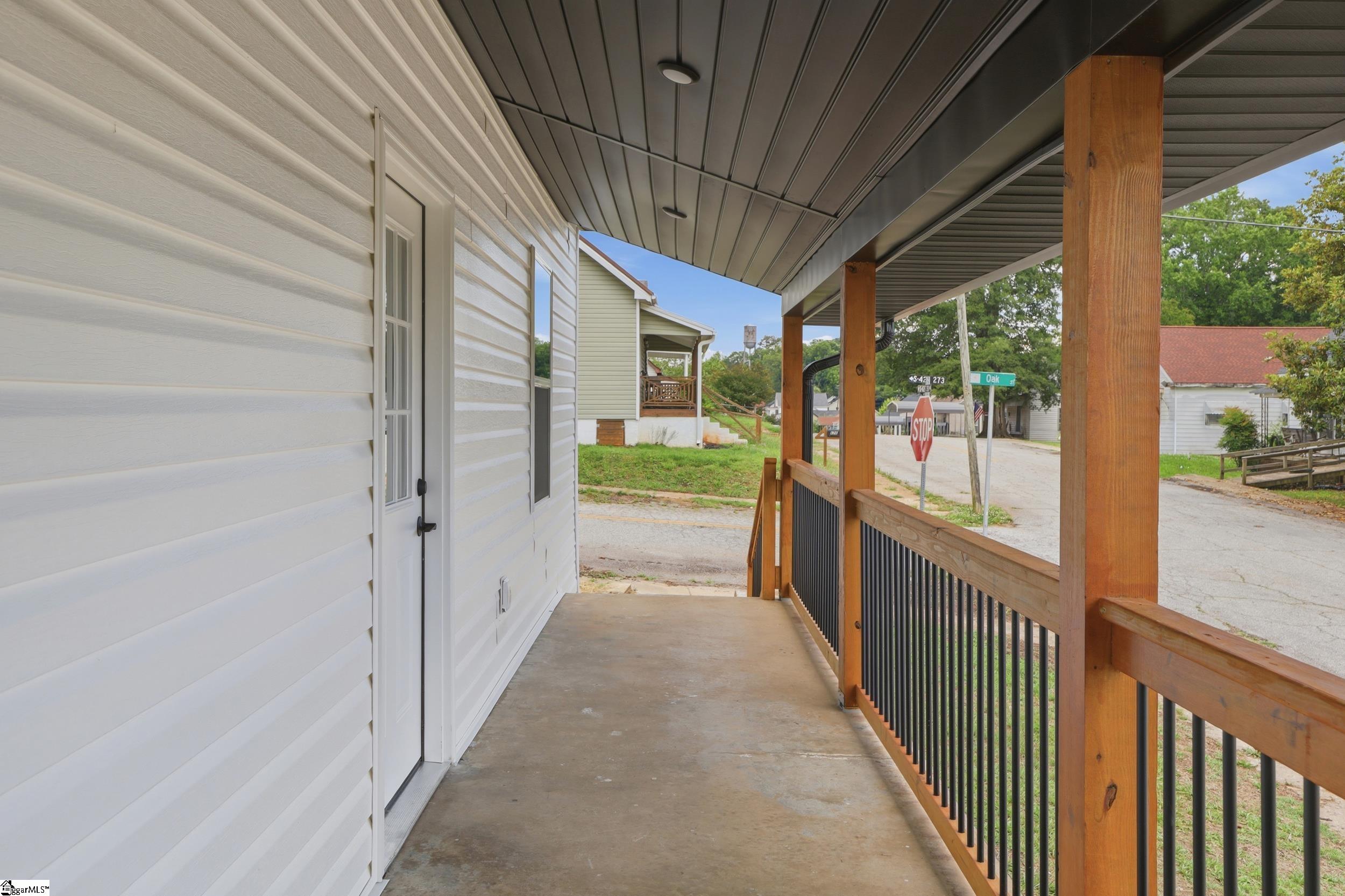 706 Gray Street Property Photo 2