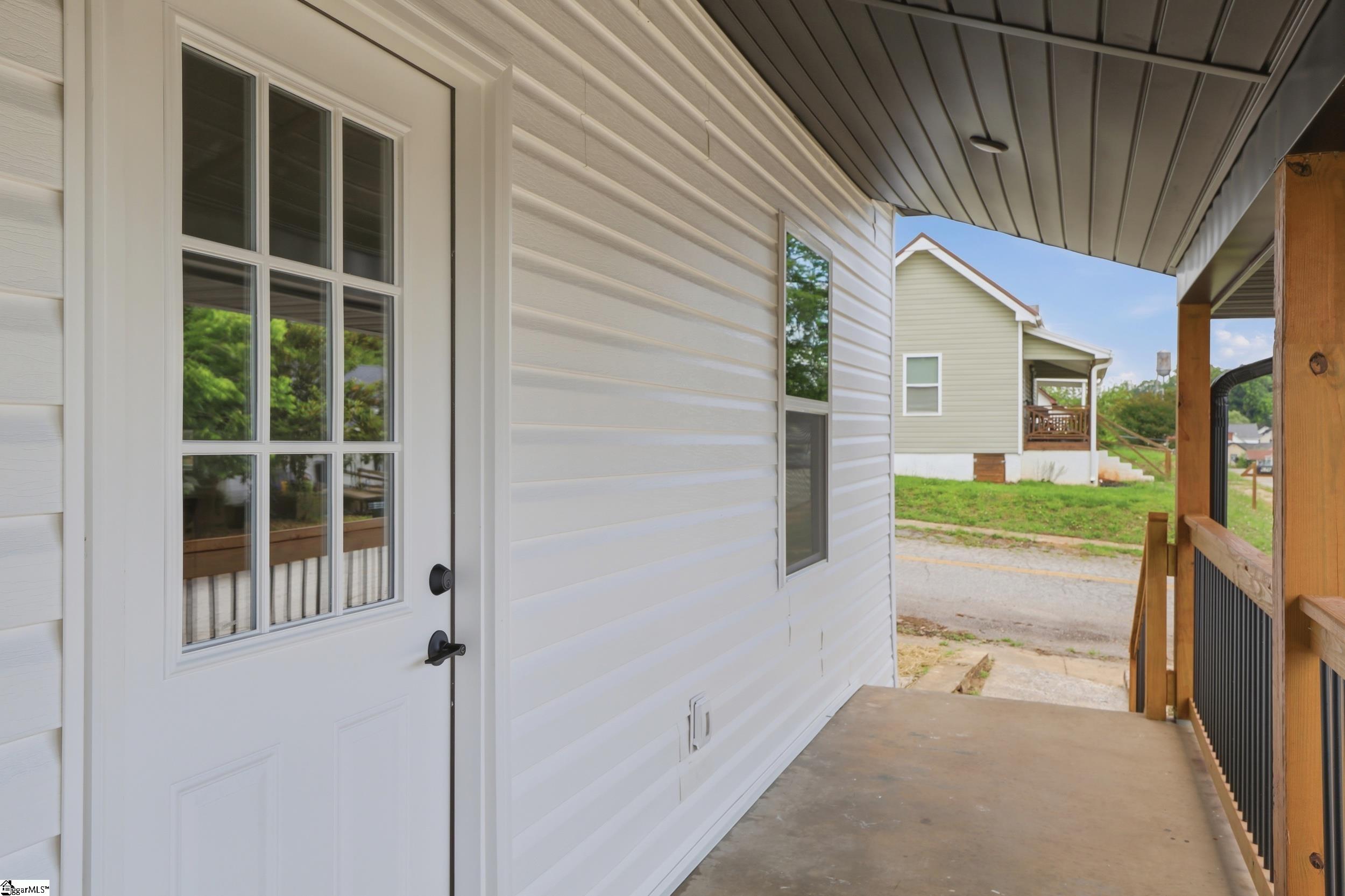 706 Gray Street Property Photo 3