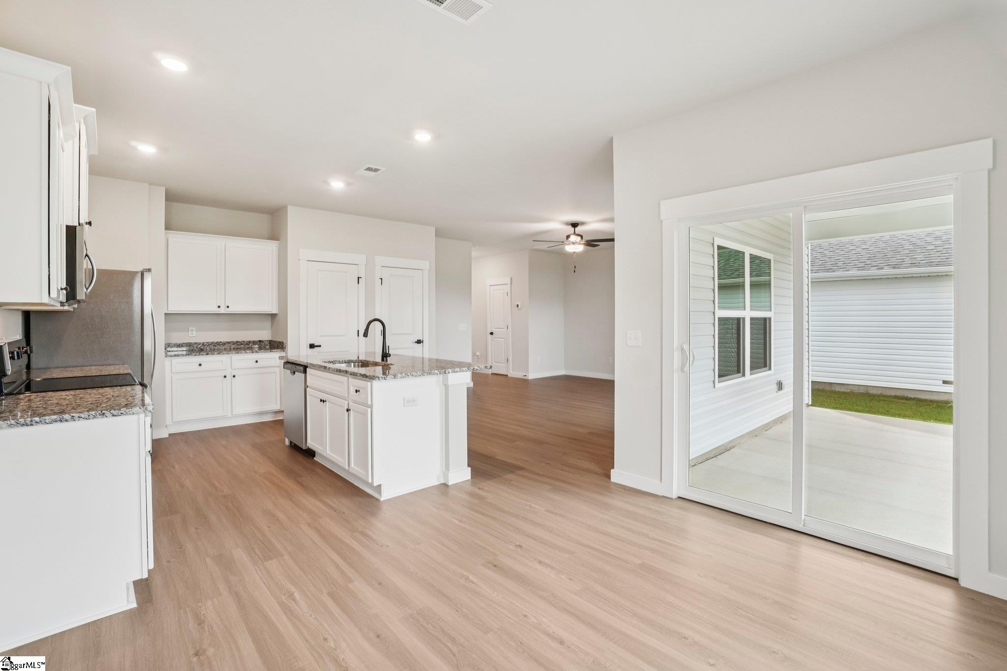 1325 Pitch Pine Place Property Photo 7