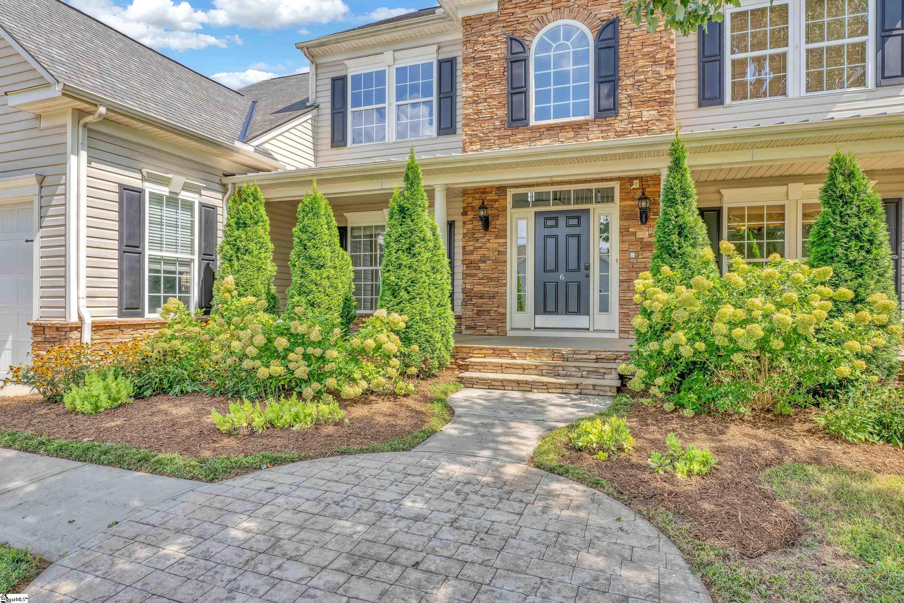 6 Stonebury Drive Property Photo 2