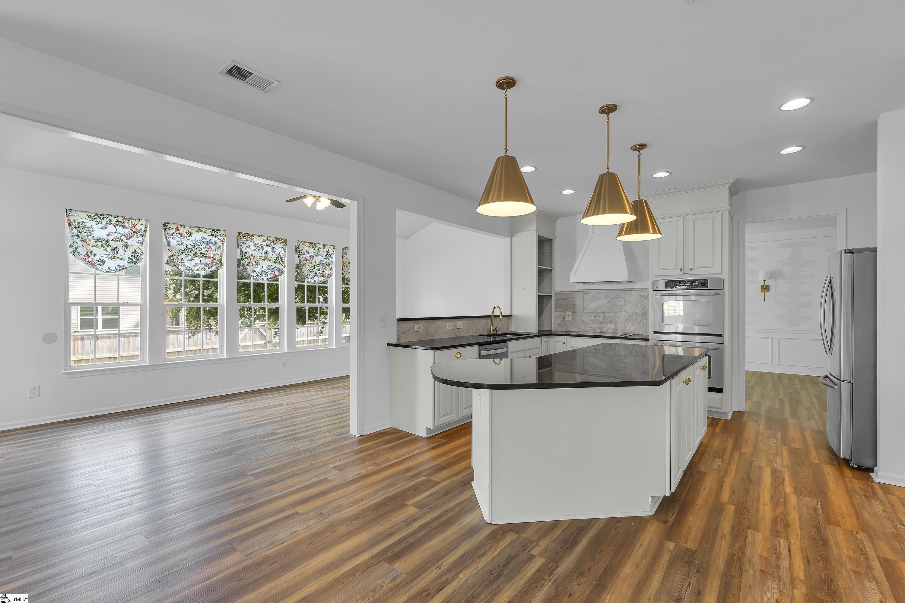 6 Stonebury Drive Property Photo 8