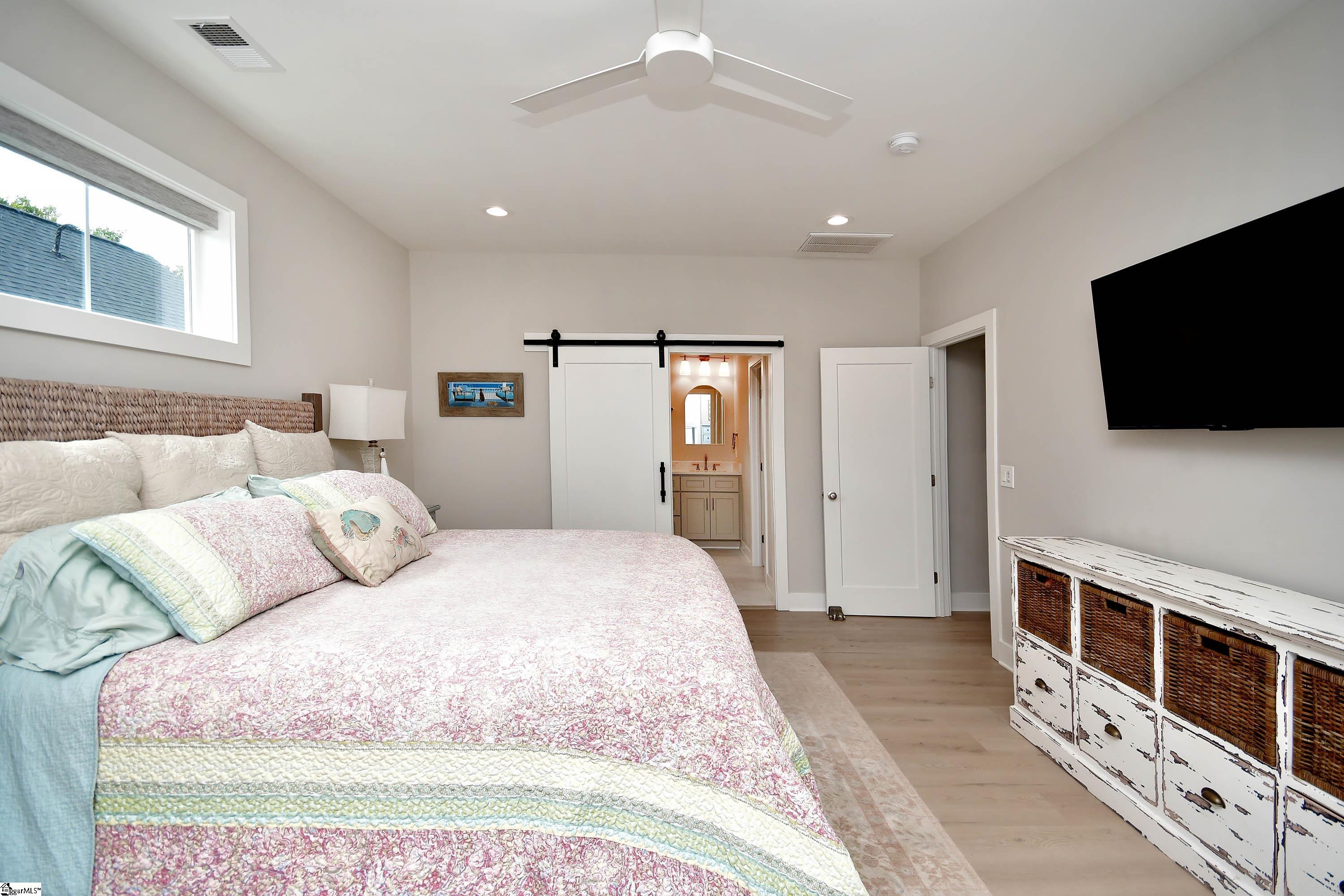 114 Taylor Street Property Photo 7