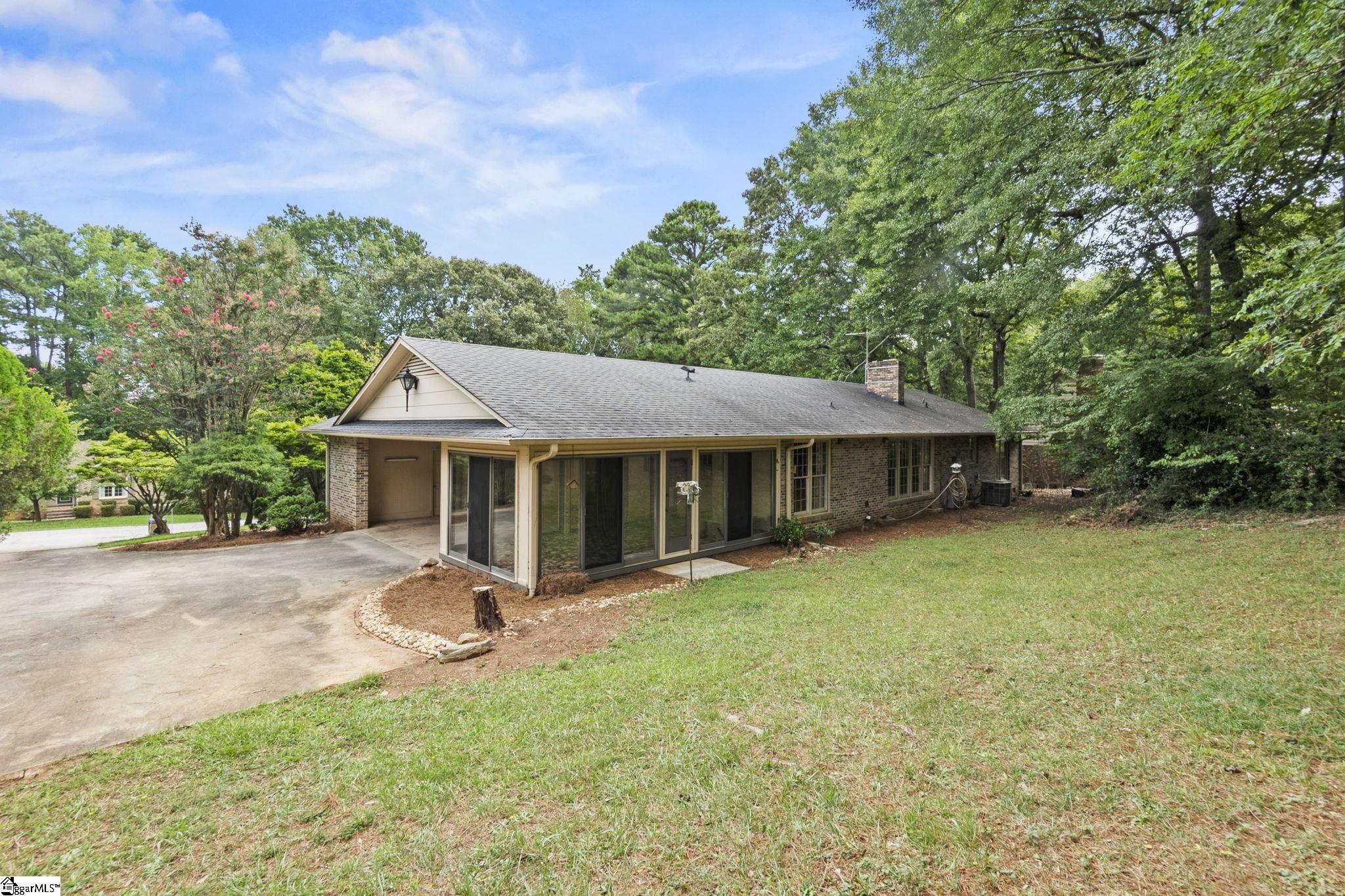1204 Stonehurst Drive Property Photo 8