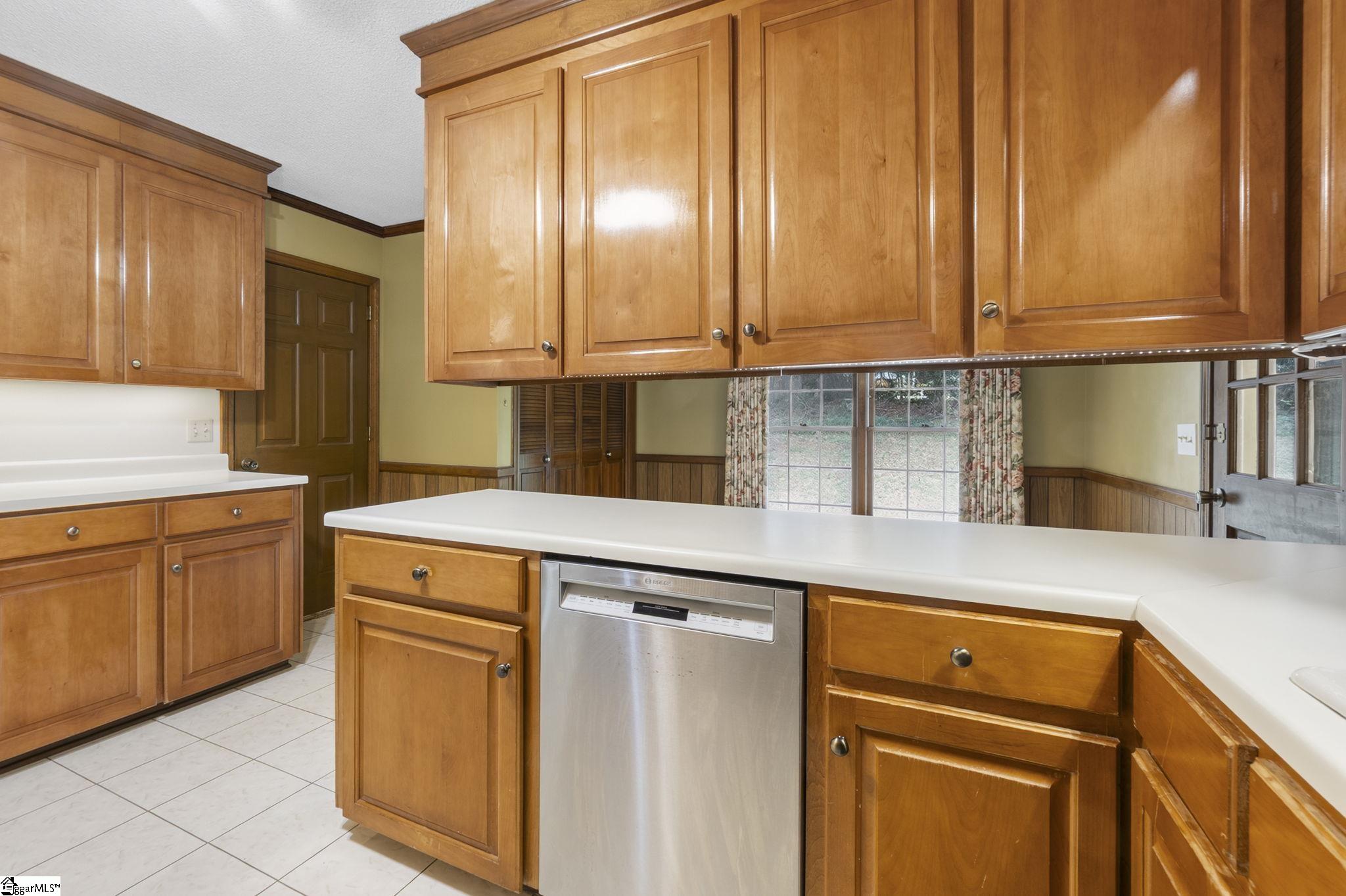 1204 Stonehurst Drive Property Photo 14