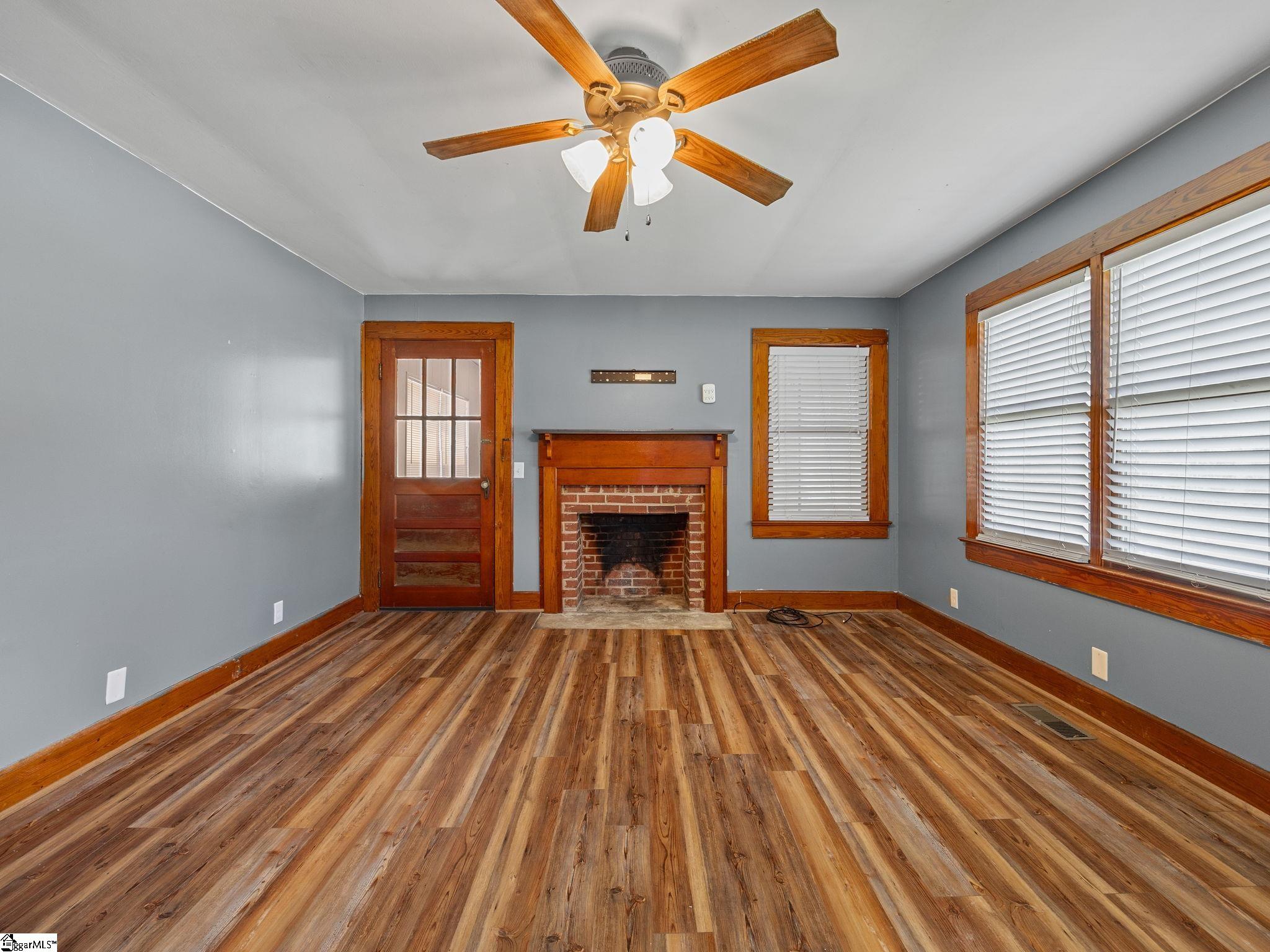 215 Haile Street Property Photo 6