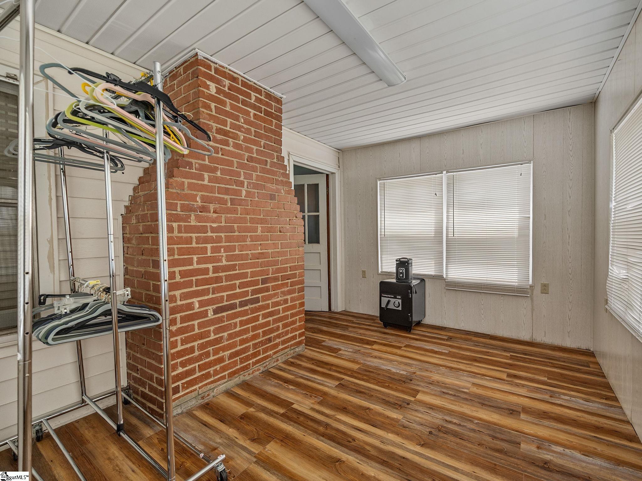 215 Haile Street Property Photo 11