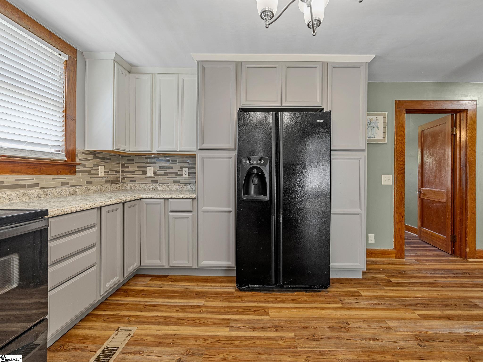 215 Haile Street Property Photo 15