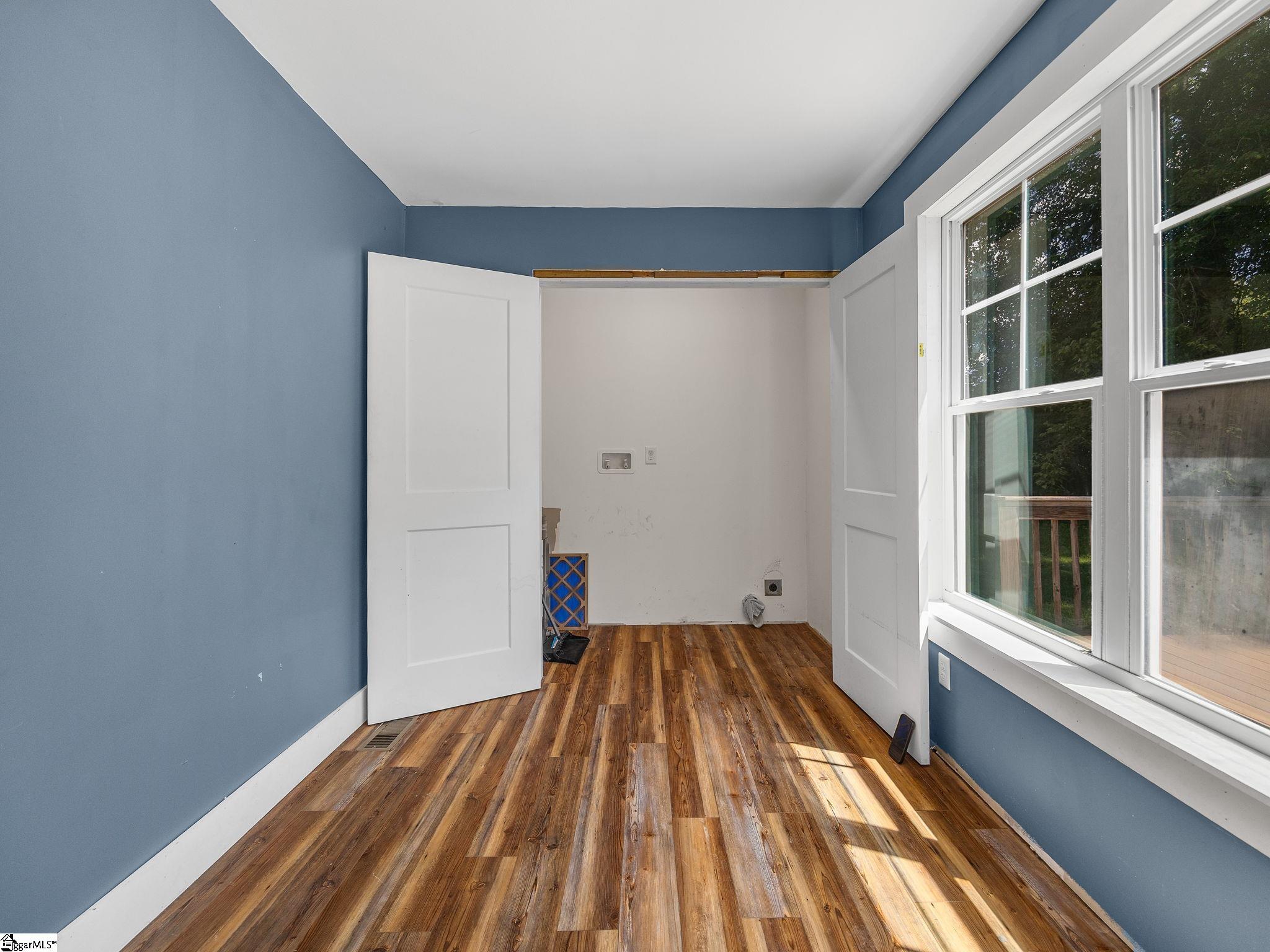 215 Haile Street Property Photo 18