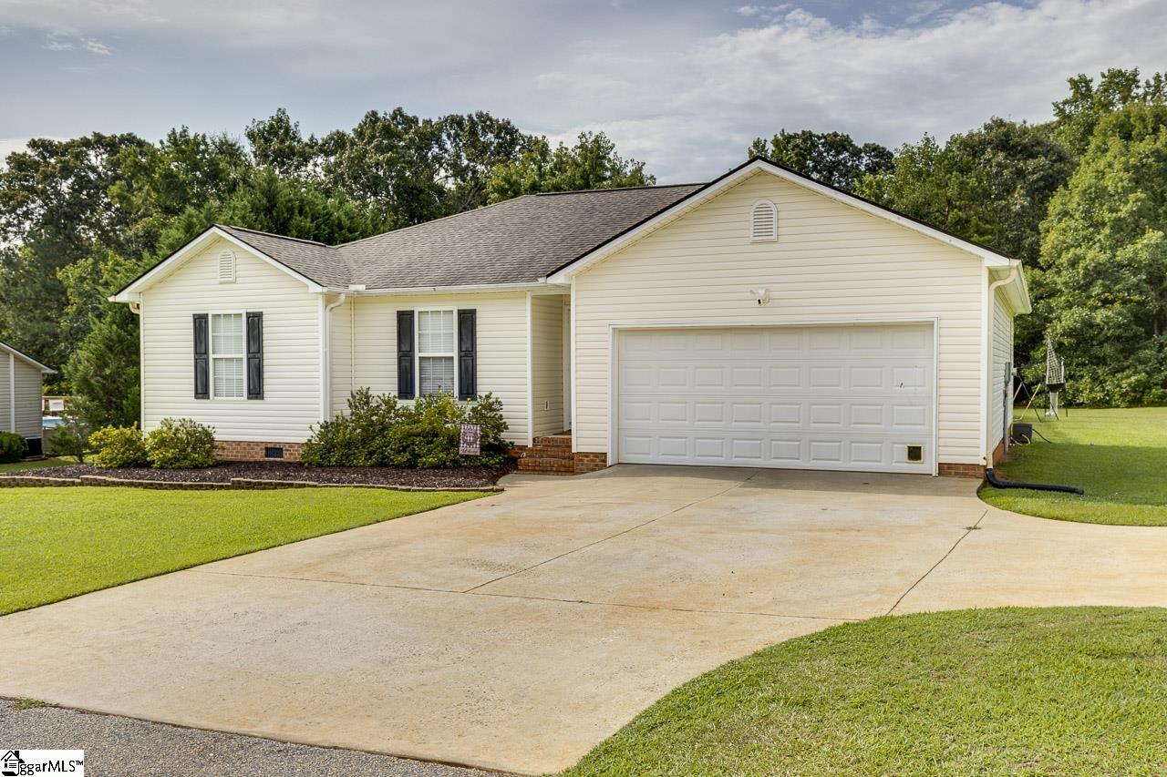 8 Shady Pines Court Property Photo 2