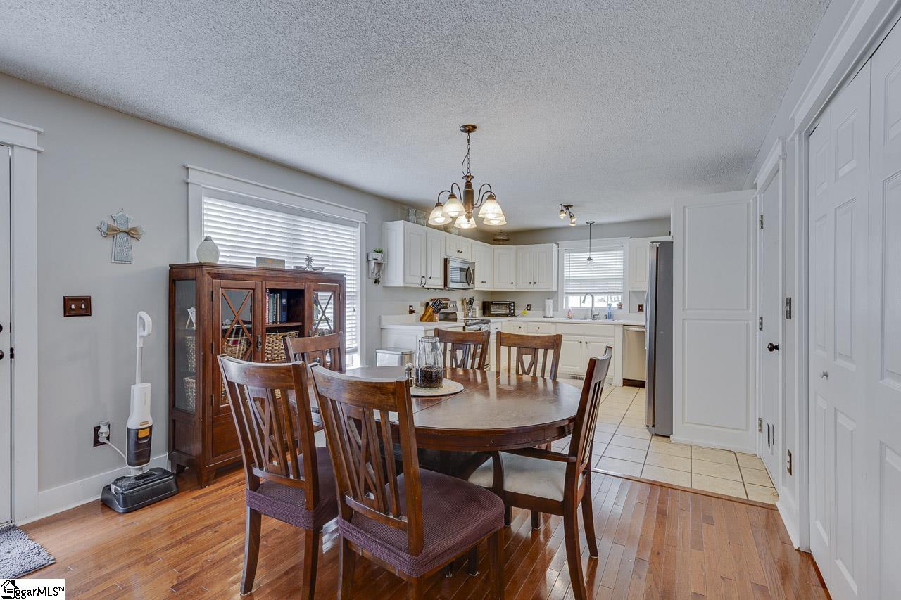 8 Shady Pines Court Property Photo 11