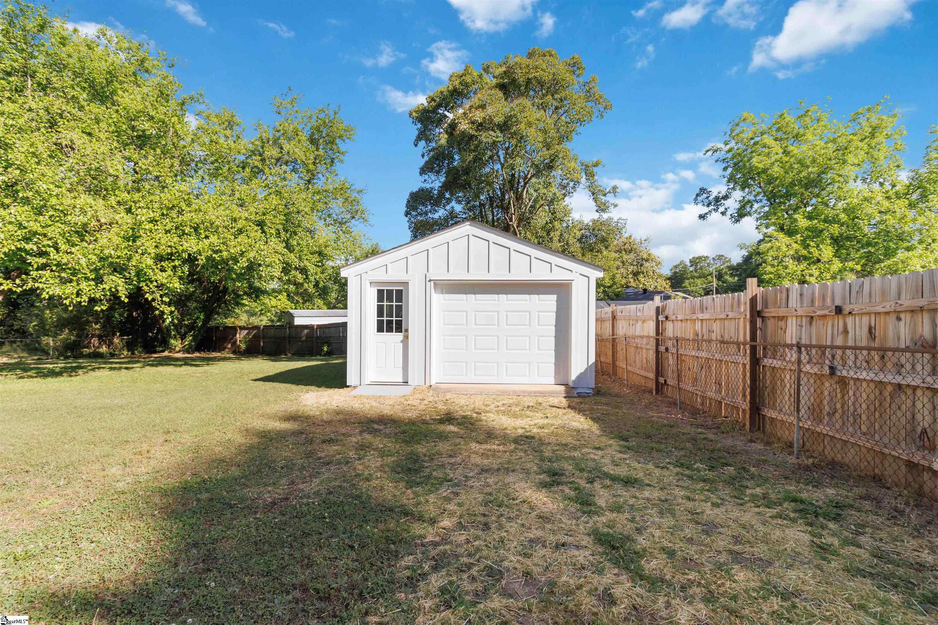 21 Kay Drive Property Photo 25