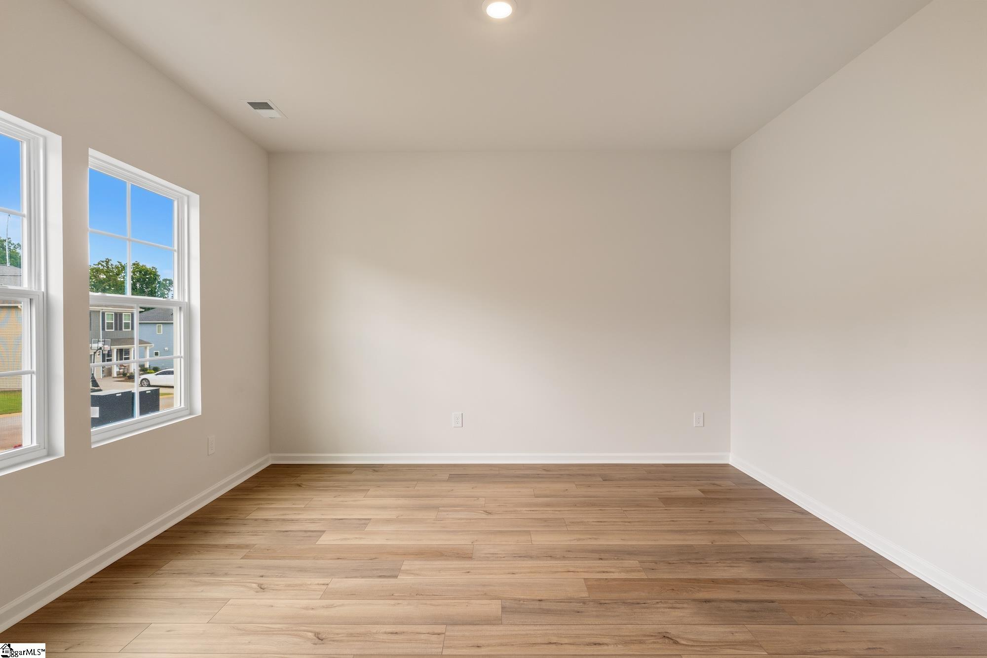 5018 Radley Road Property Photo 6