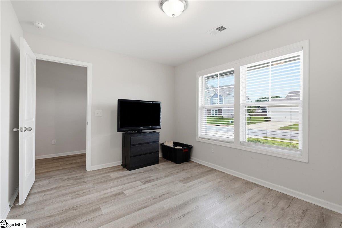 16 Steeds Glen Road Property Photo 4