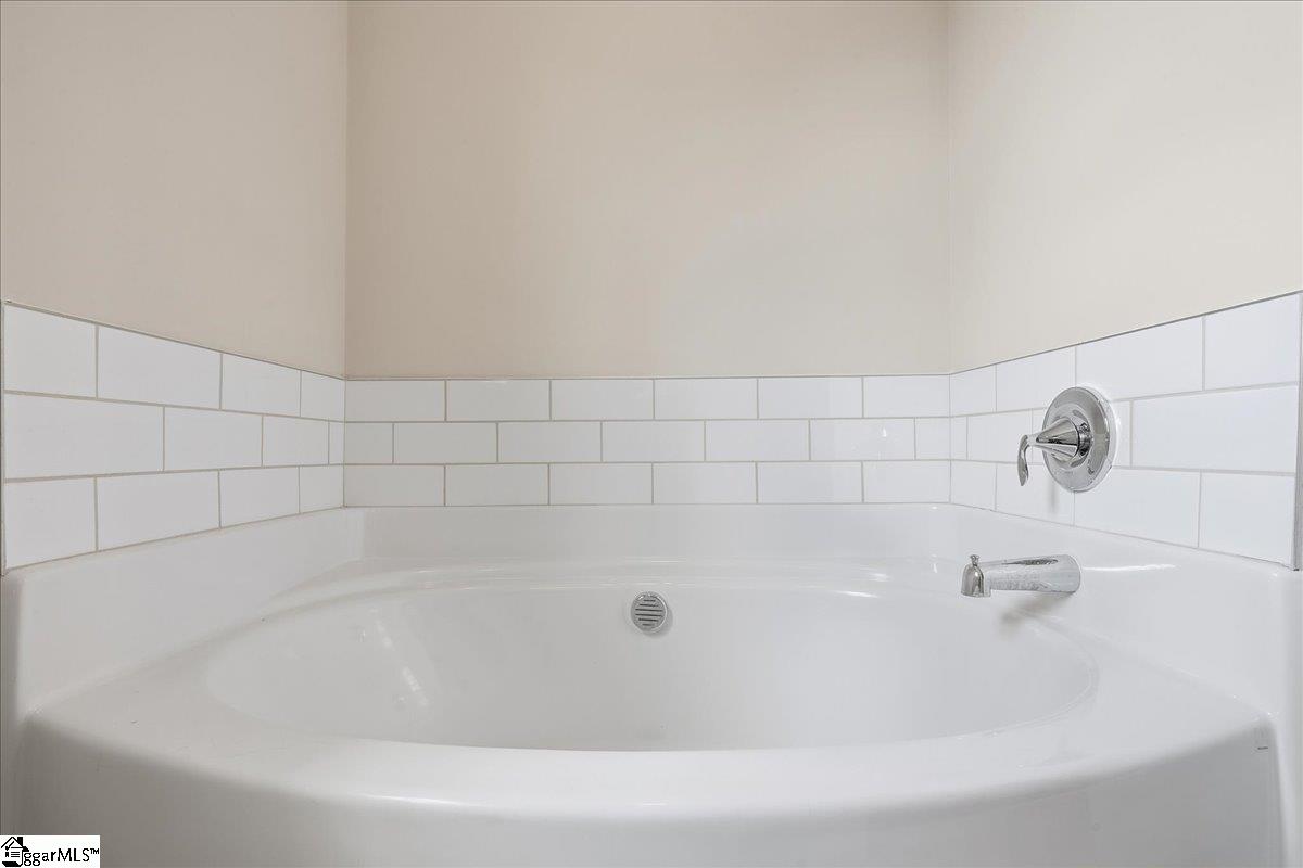 16 Steeds Glen Road Property Photo 19
