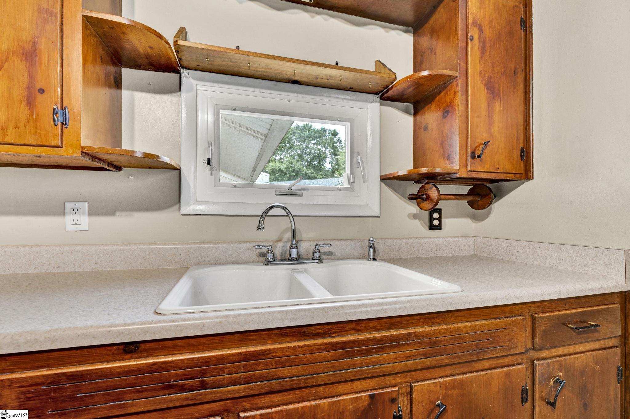 19 Vicki Circle Property Photo 12