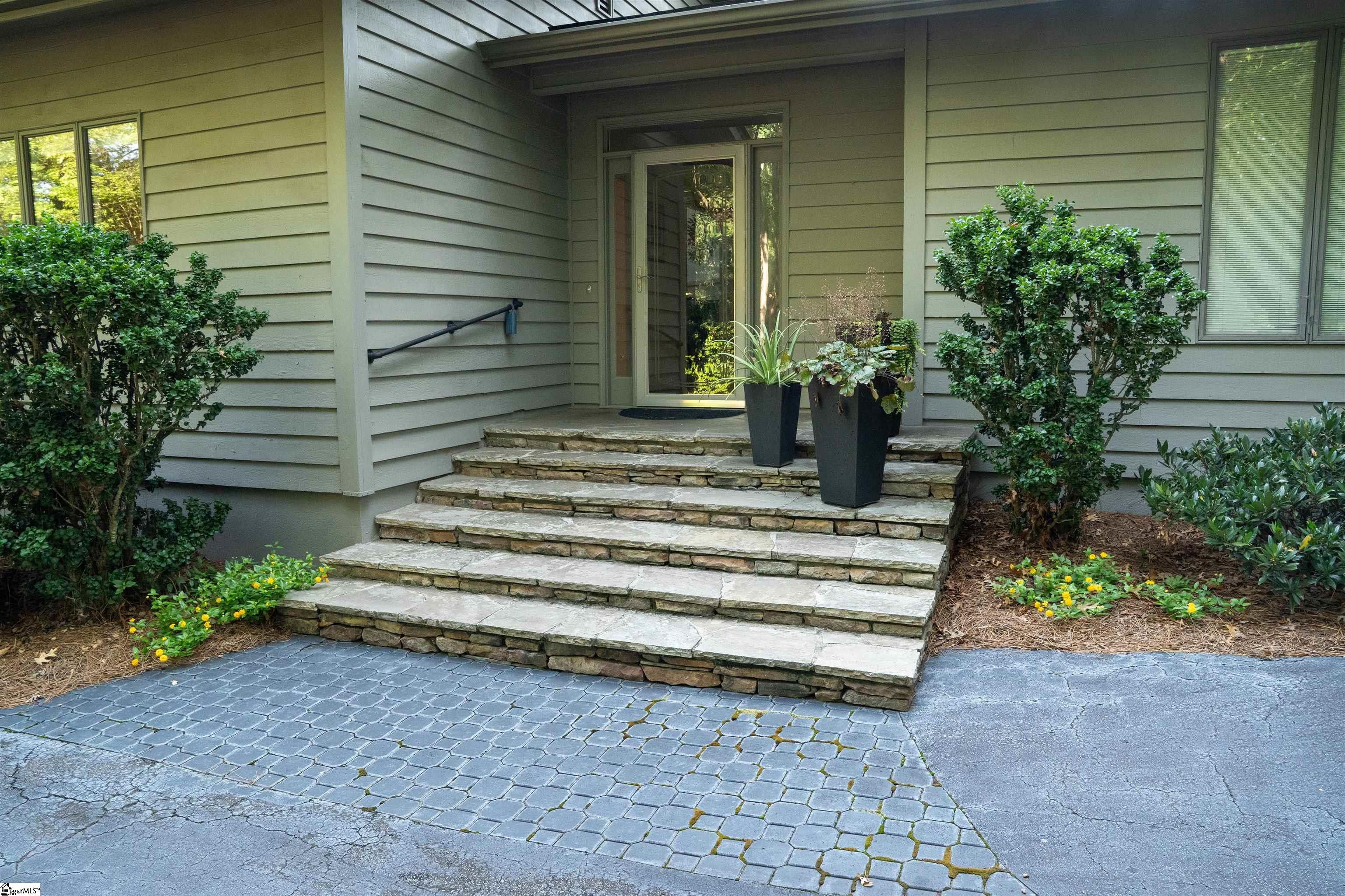 100 Wood Lily Lane Property Photo 2