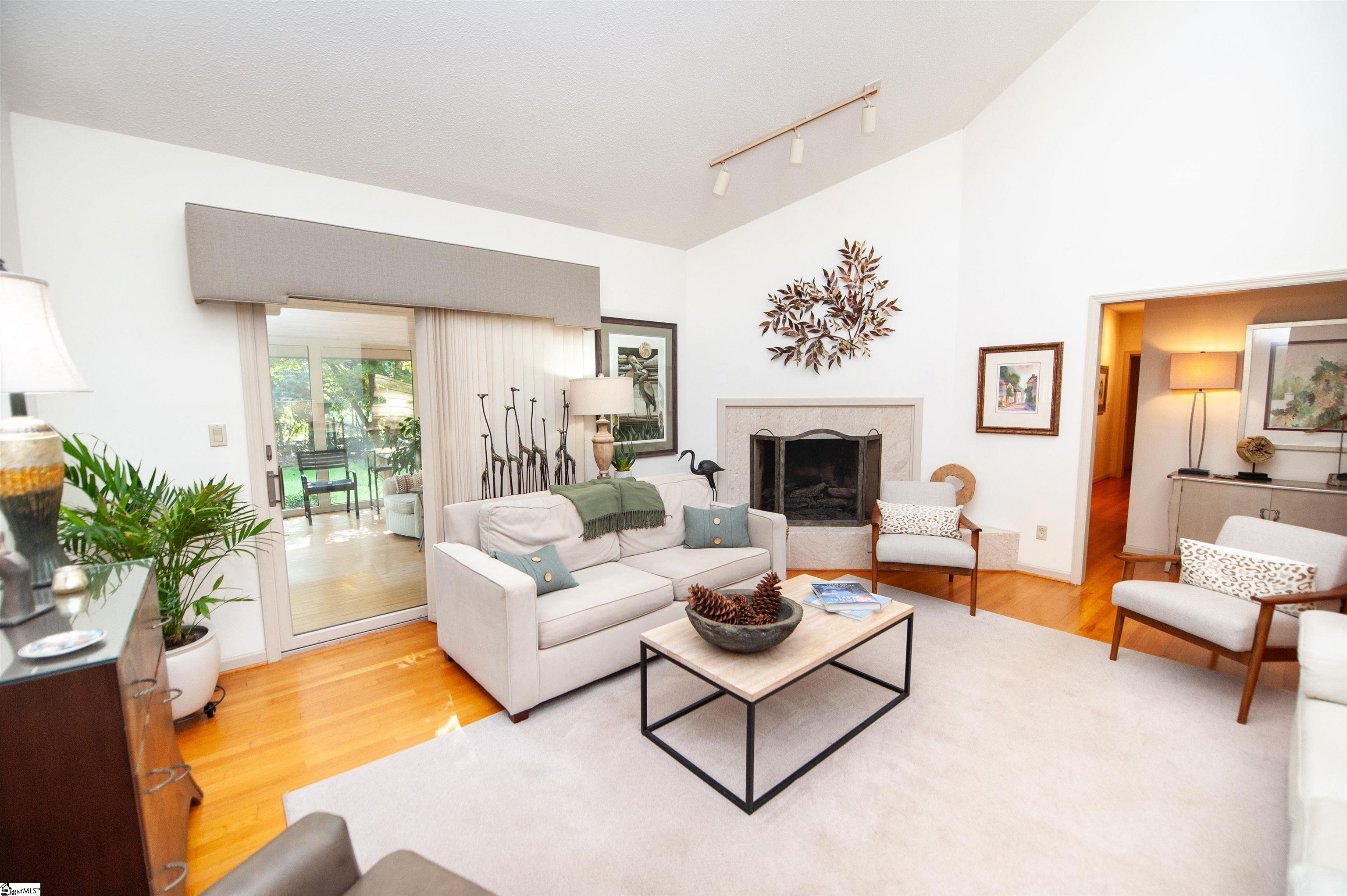 100 Wood Lily Lane Property Photo 10