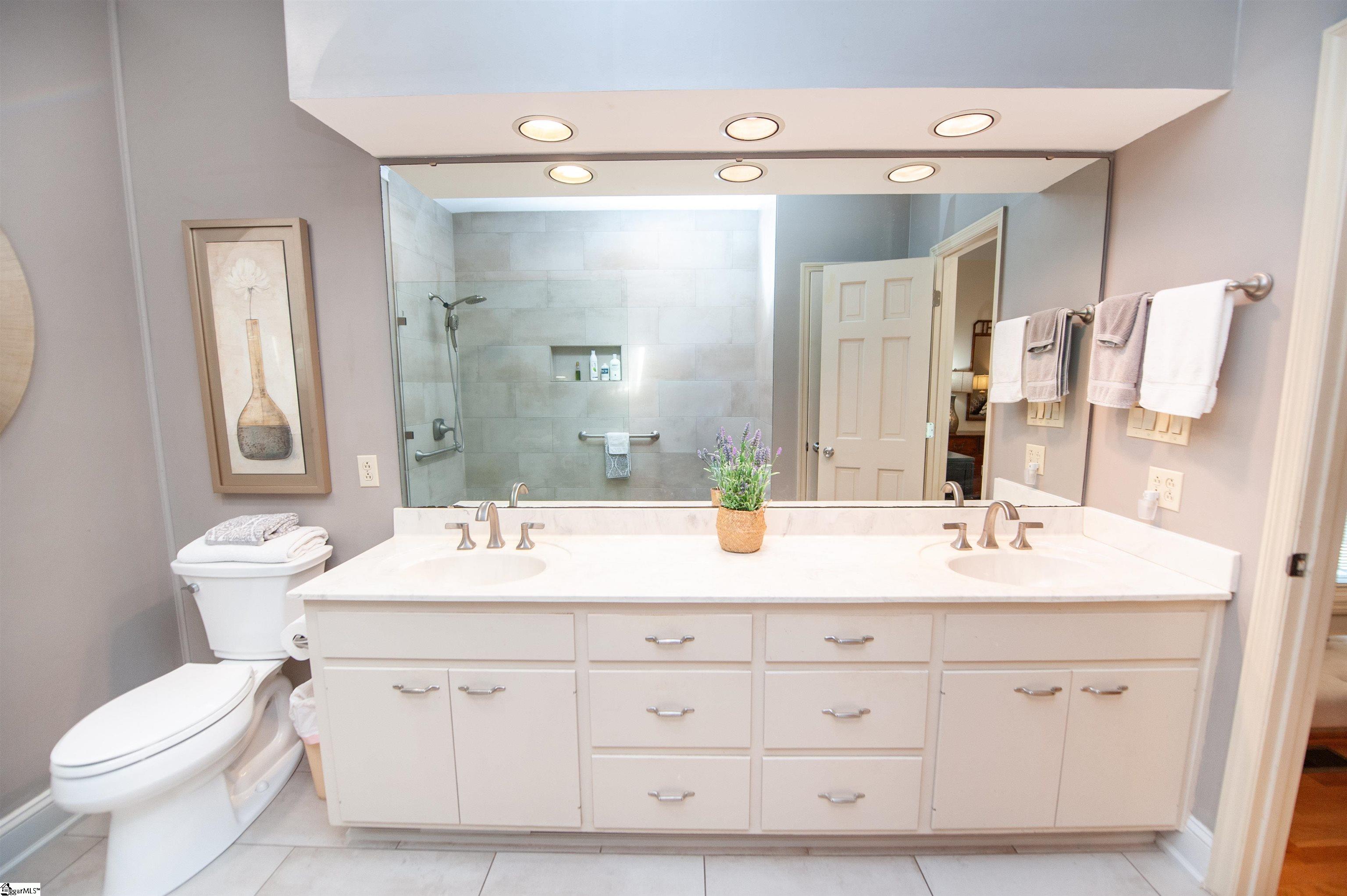 100 Wood Lily Lane Property Photo 25