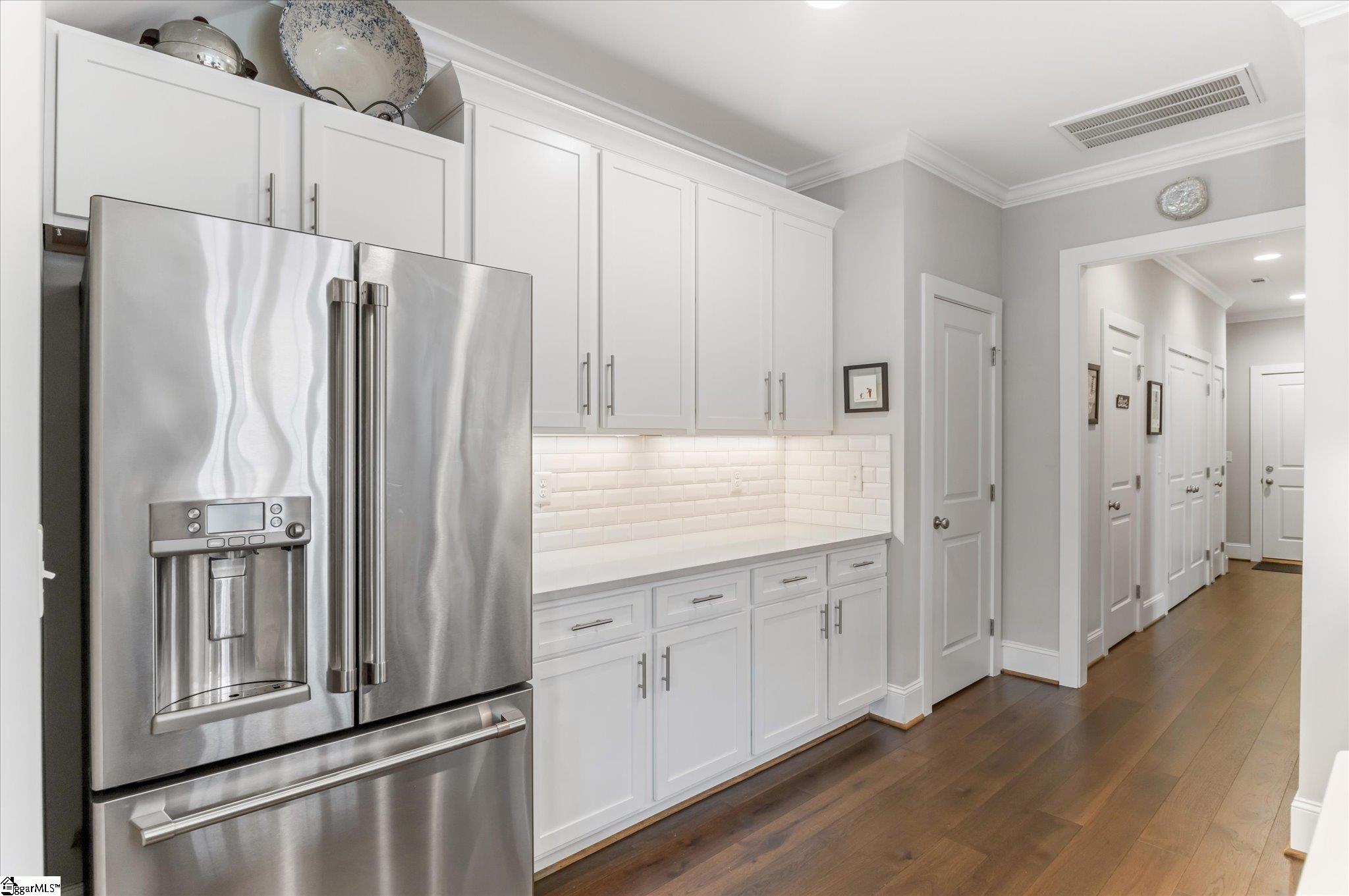 27 Center Street Property Photo 10