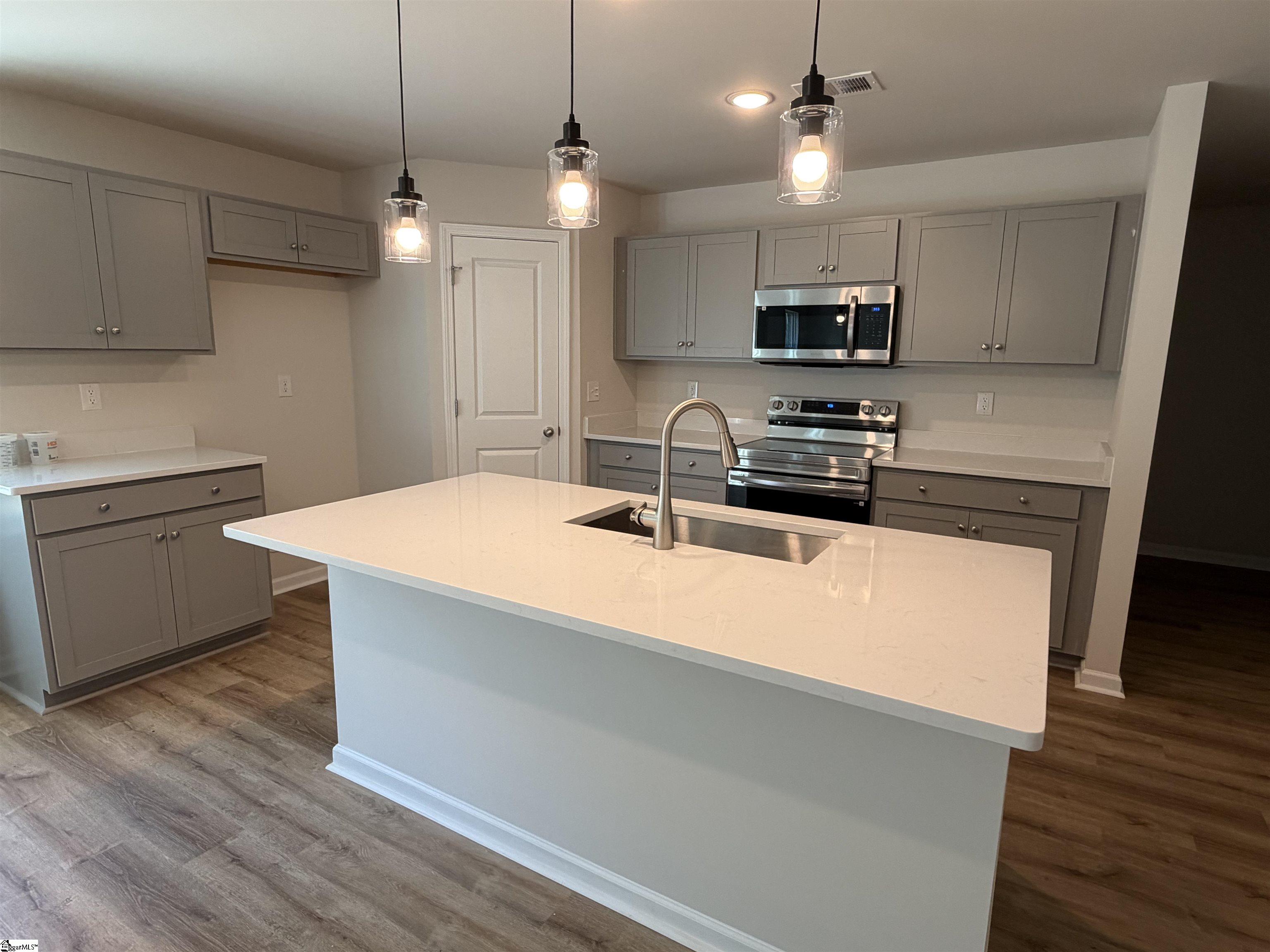 6 Huff Drive Property Photo 5