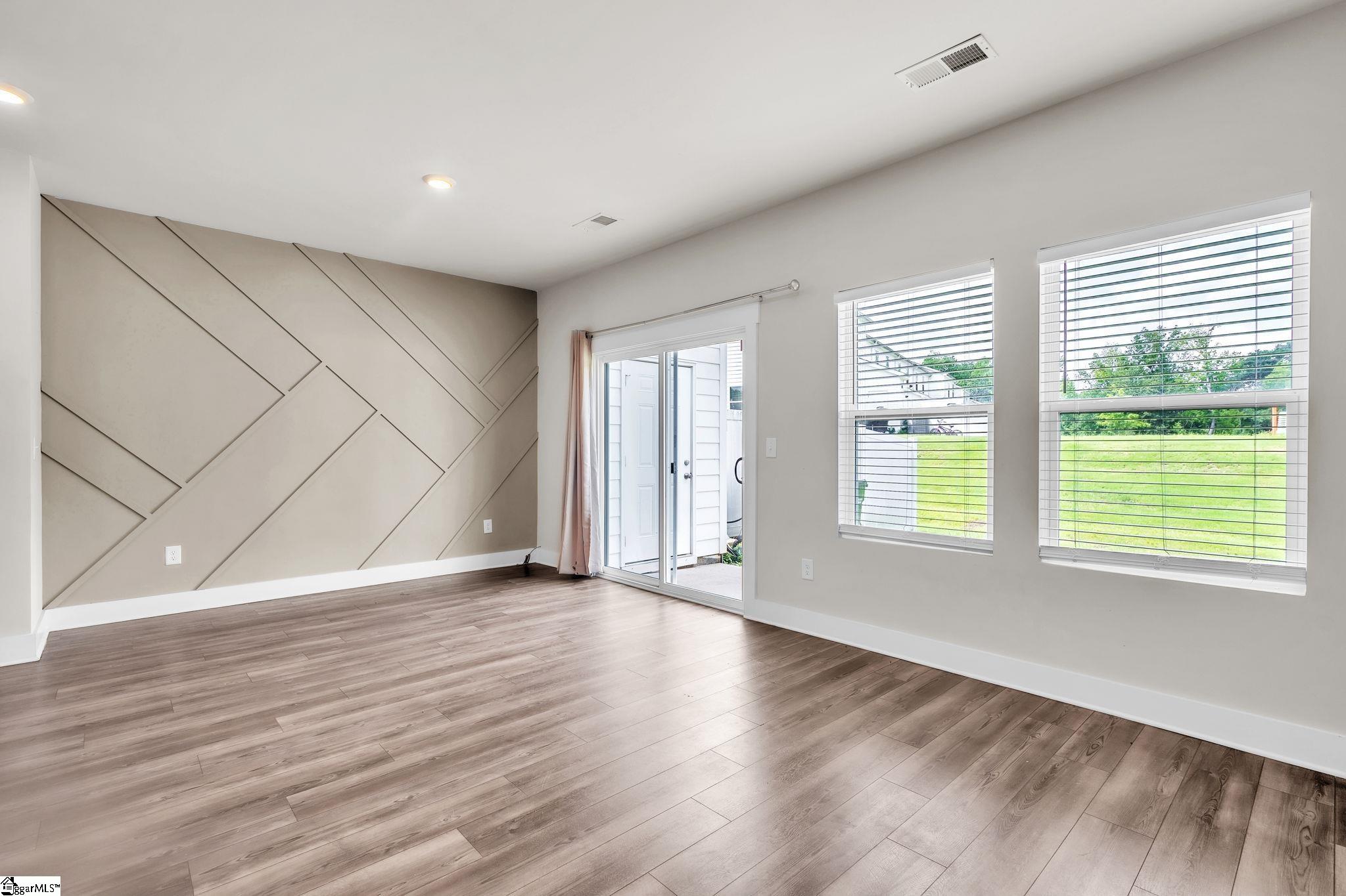 616 Millwright Way Property Photo 4